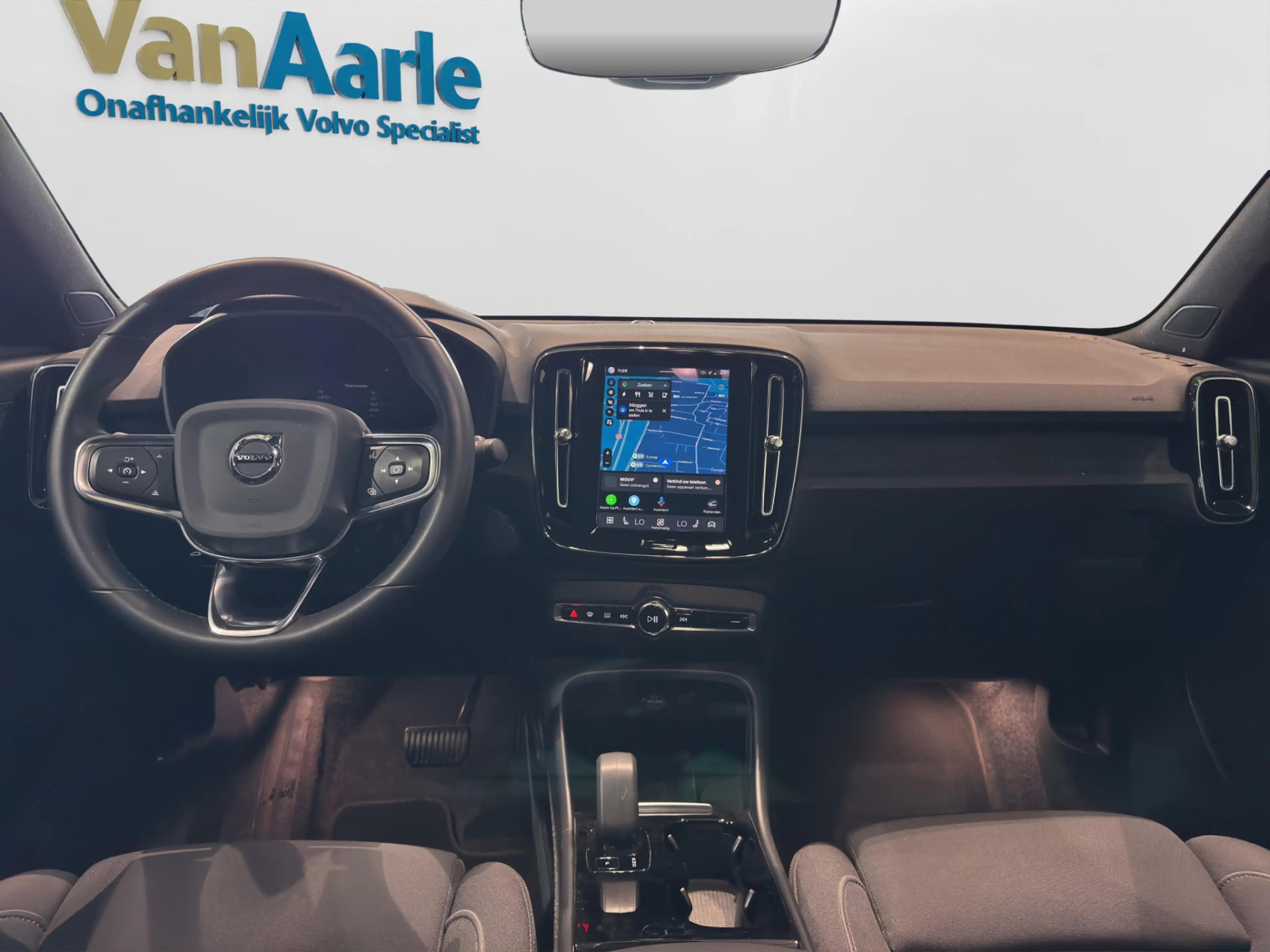 Volvo C40 Aut. Single Motor Extened Range Panoramadak Parkee — photo 2