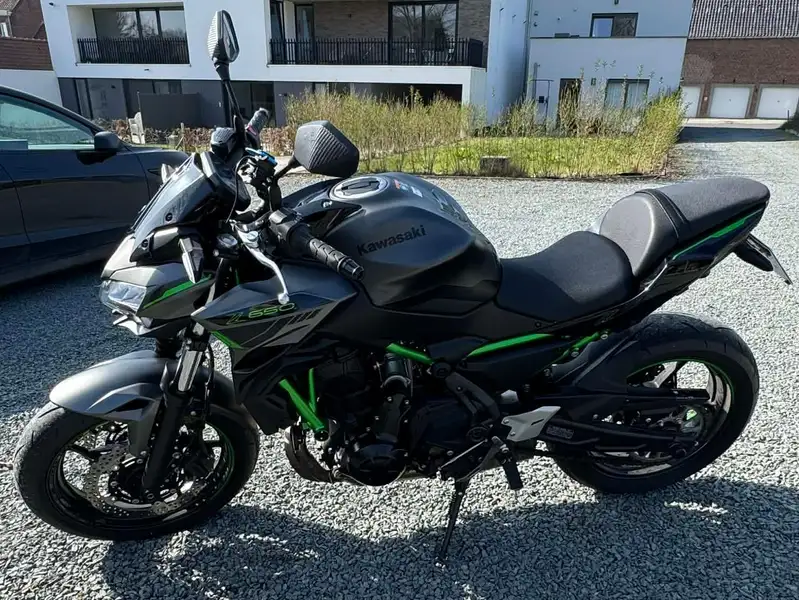 Kawasaki Z650 - foto 2