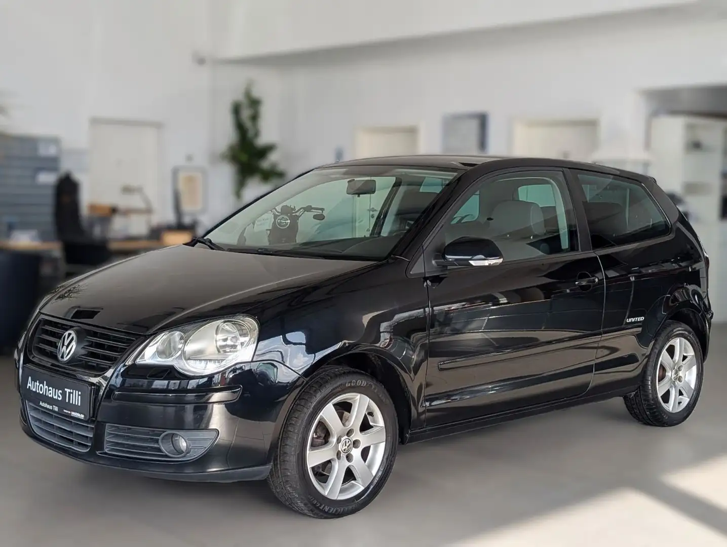 Volkswagen Polo IV 1.2 United /SHZ /PDC /Klima /Alu Schwarz - 1