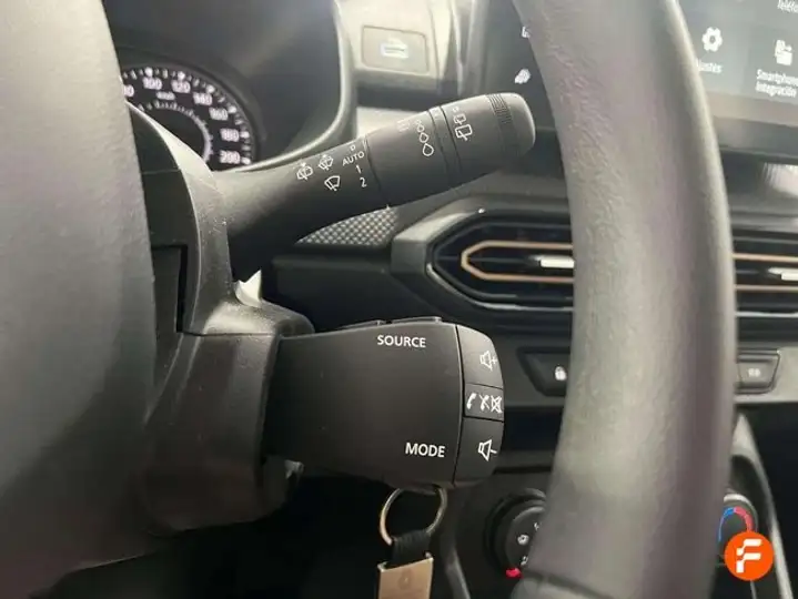 Dacia Sandero Essential ECO-G 2025, foto 18
