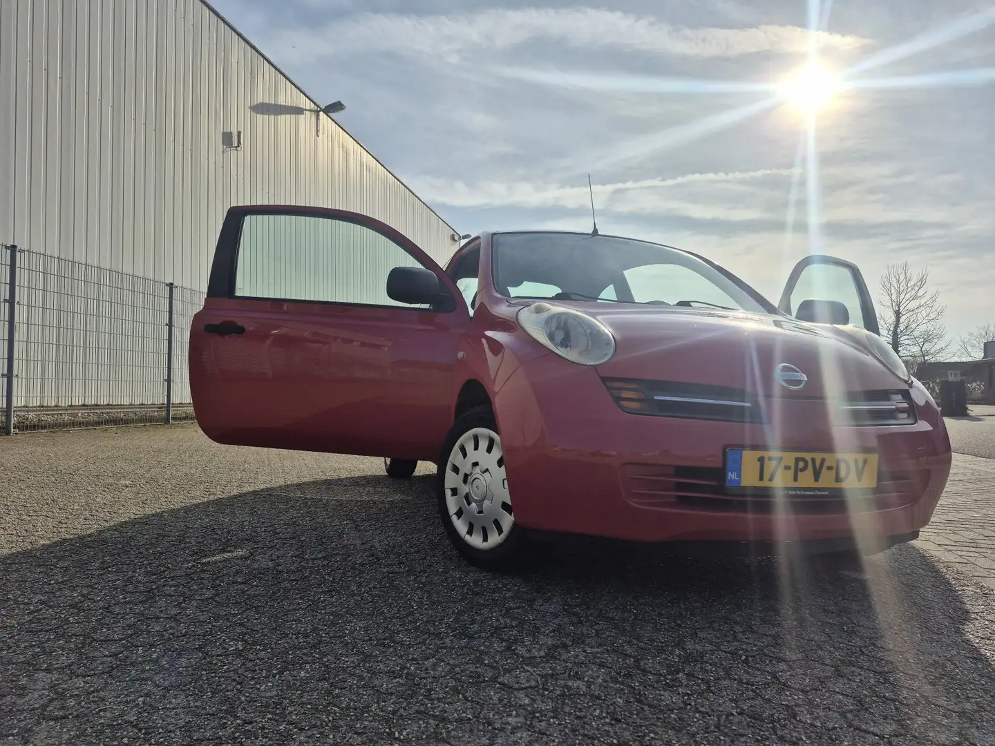 Nissan Micra 1.0 Rood - 2