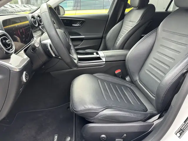 Mercedes-Benz C-Class view 11