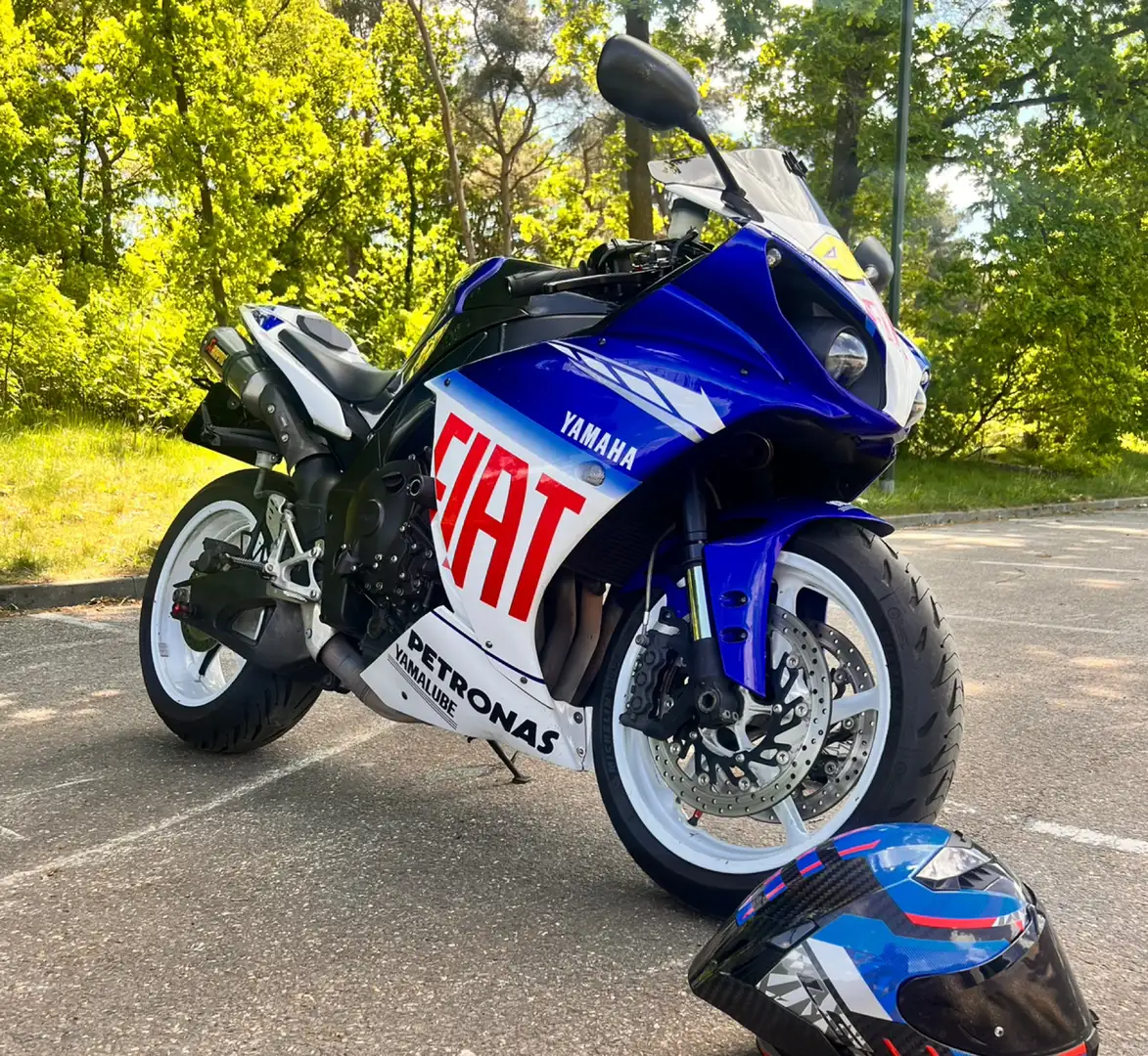 Yamaha YZF-R1 RN22 Big Bang Синий - 1