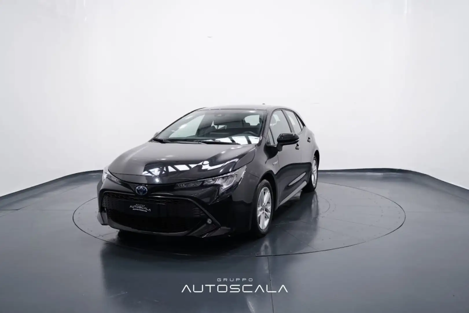 Toyota Corolla 1.8 Hybrid Active Černá - 1