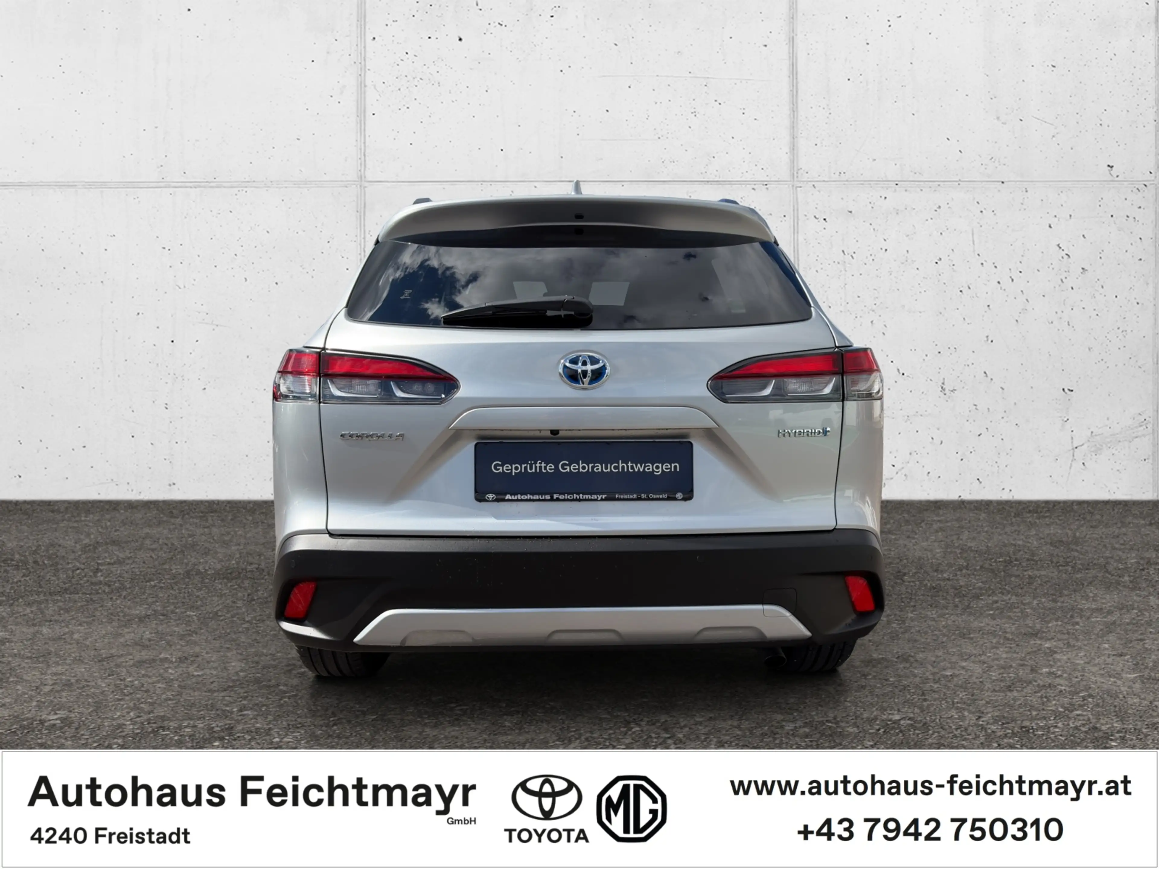 Toyota Corolla Cross 2,0 Hybrid Lounge AWD — photo 6