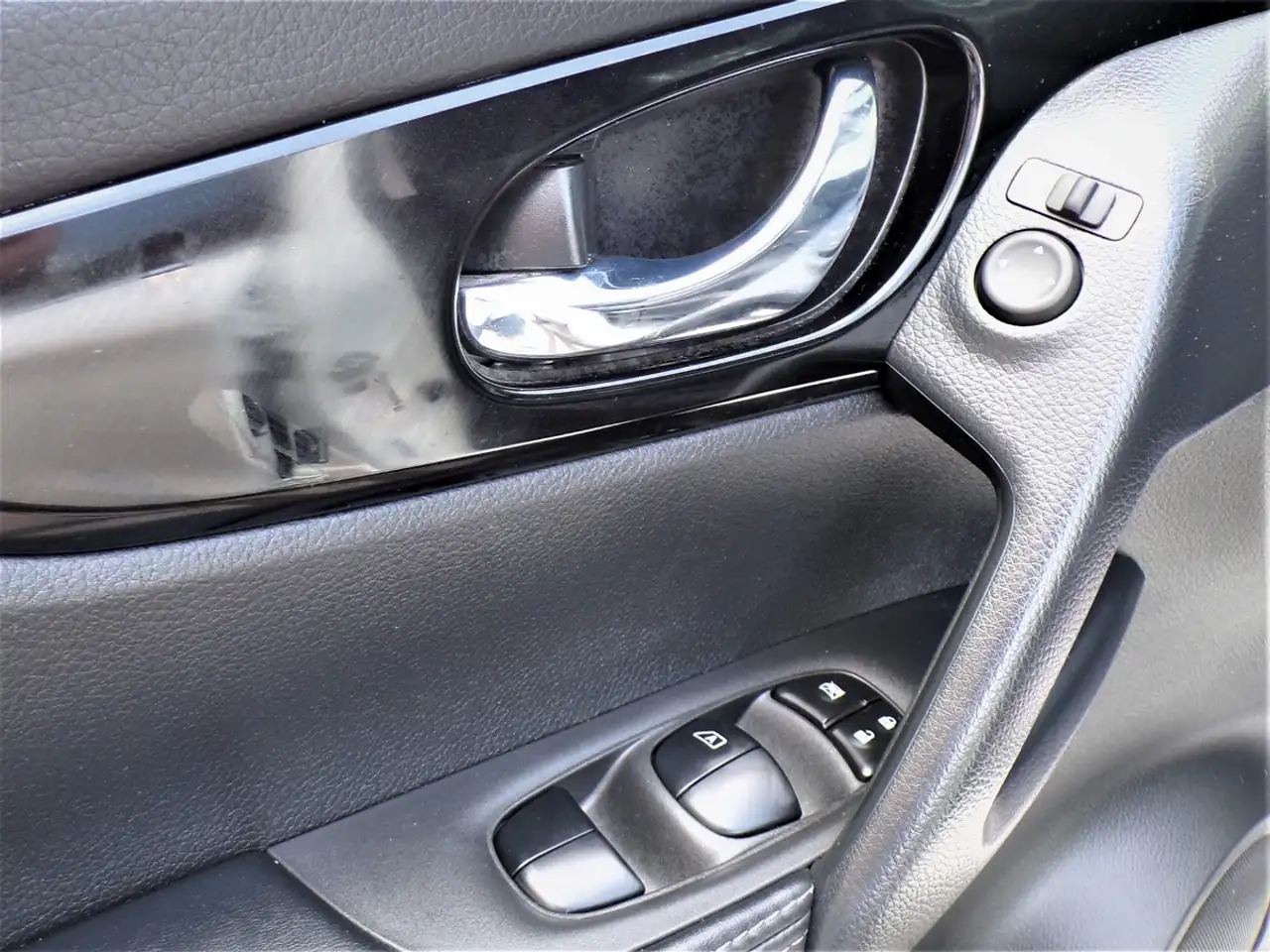Nissan Qashqai снимка Nissan Qashqai