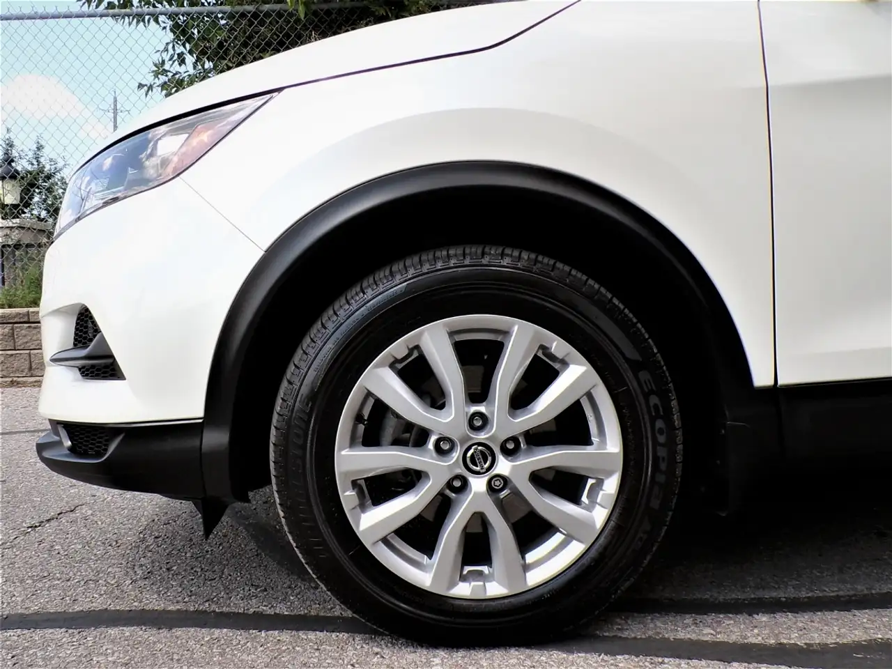 Nissan Qashqai снимка Nissan Qashqai