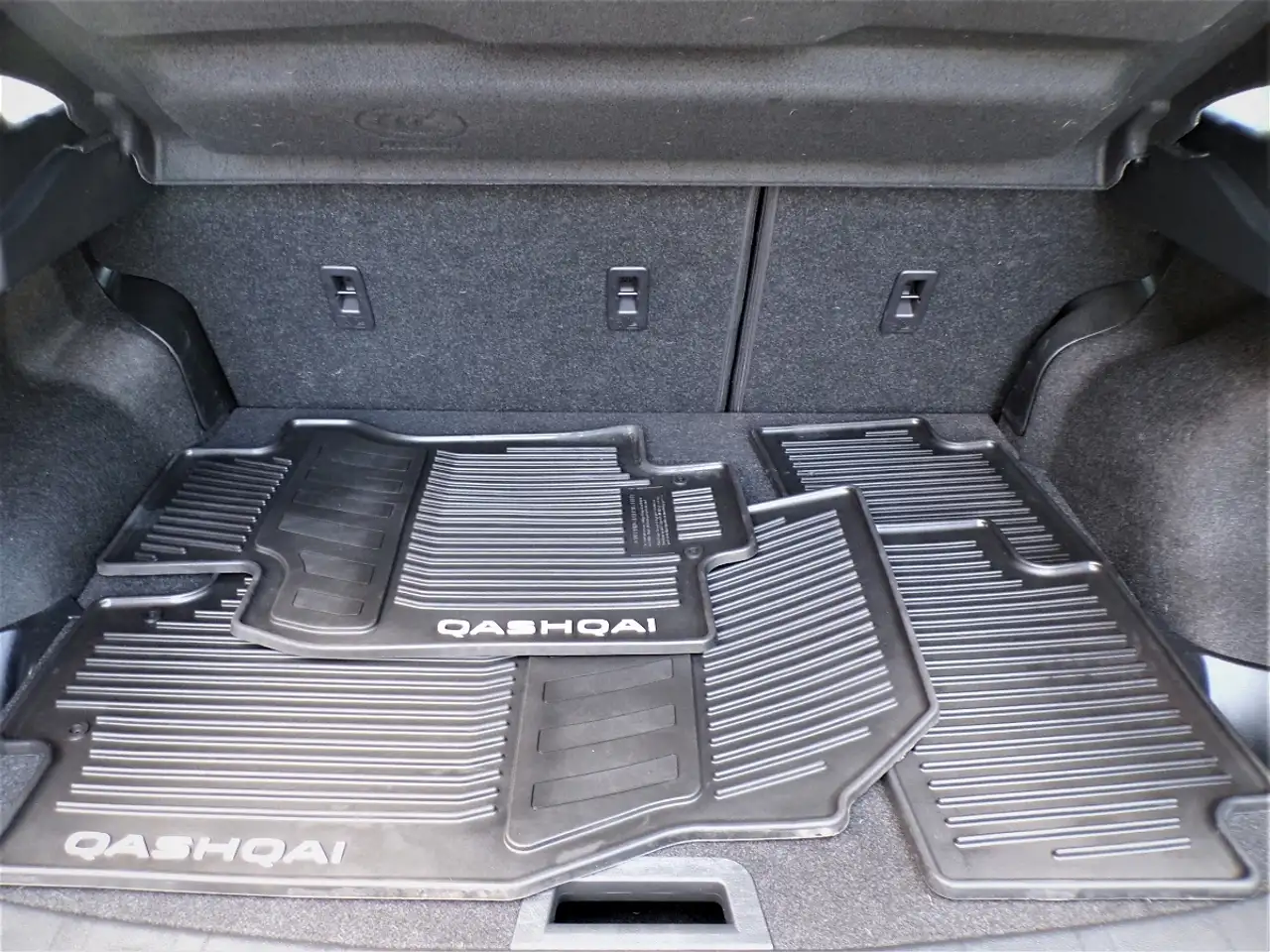 Nissan Qashqai снимка Nissan Qashqai