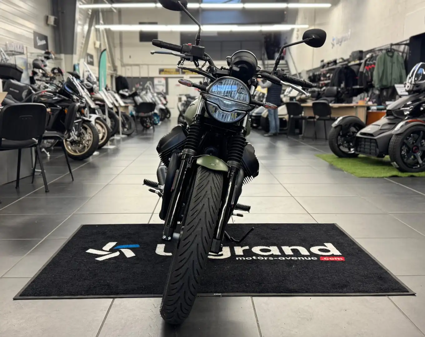 Moto Guzzi V 7 - 2