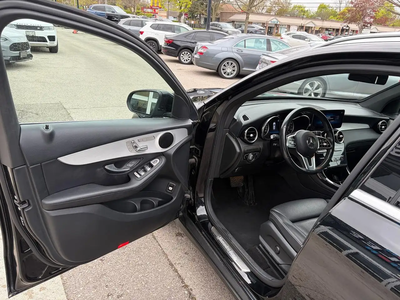 Mercedes-Benz GLC снимка Mercedes-Benz GLC
