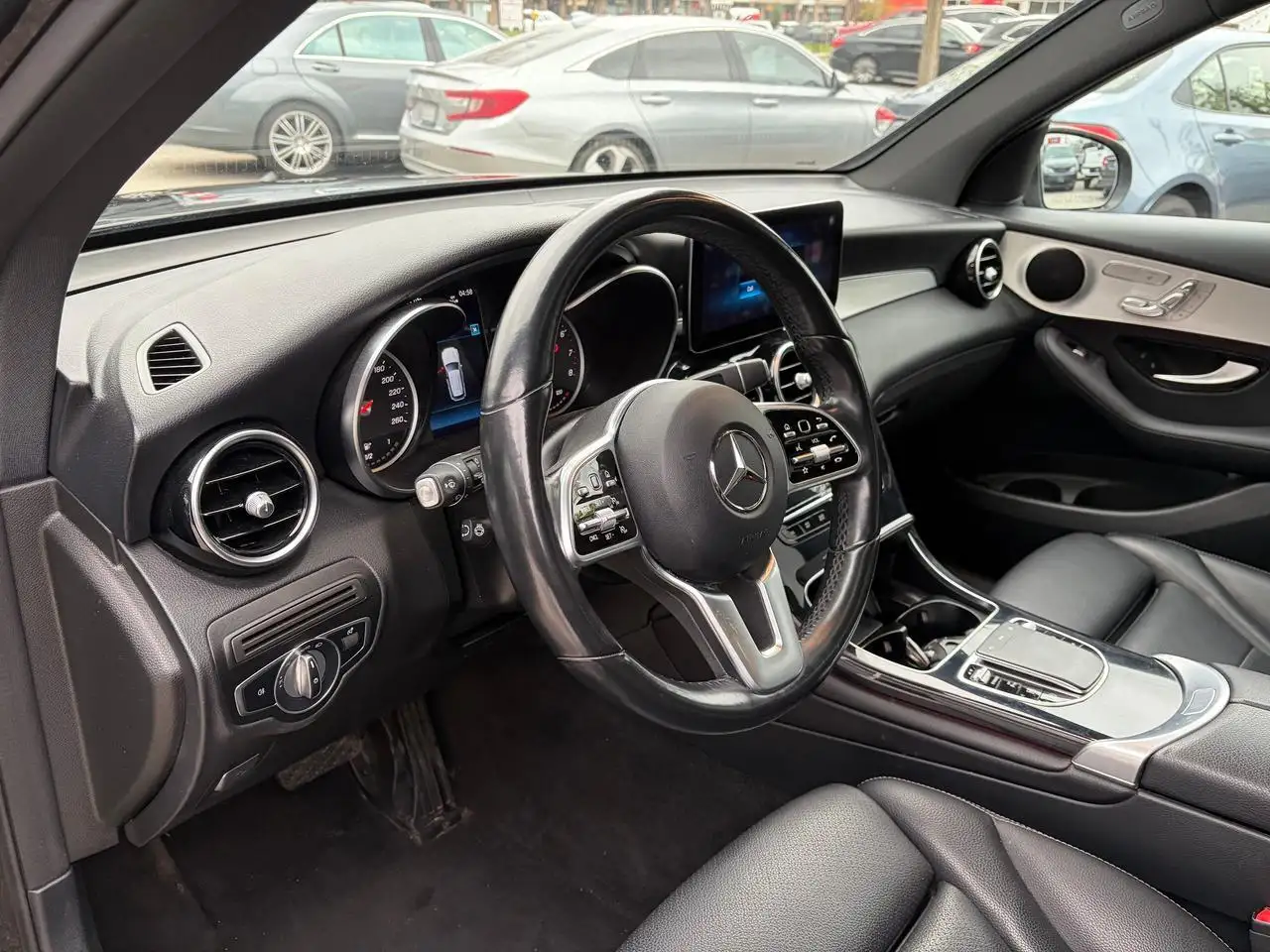 Mercedes-Benz GLC снимка Mercedes-Benz GLC