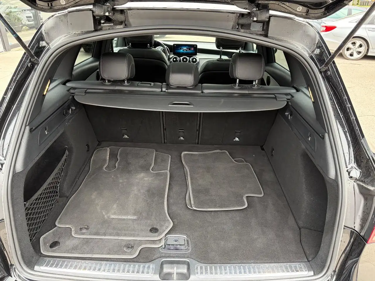 Mercedes-Benz GLC снимка Mercedes-Benz GLC