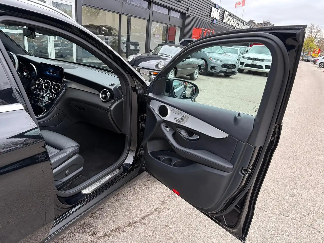 Mercedes-Benz GLC снимка Mercedes-Benz GLC