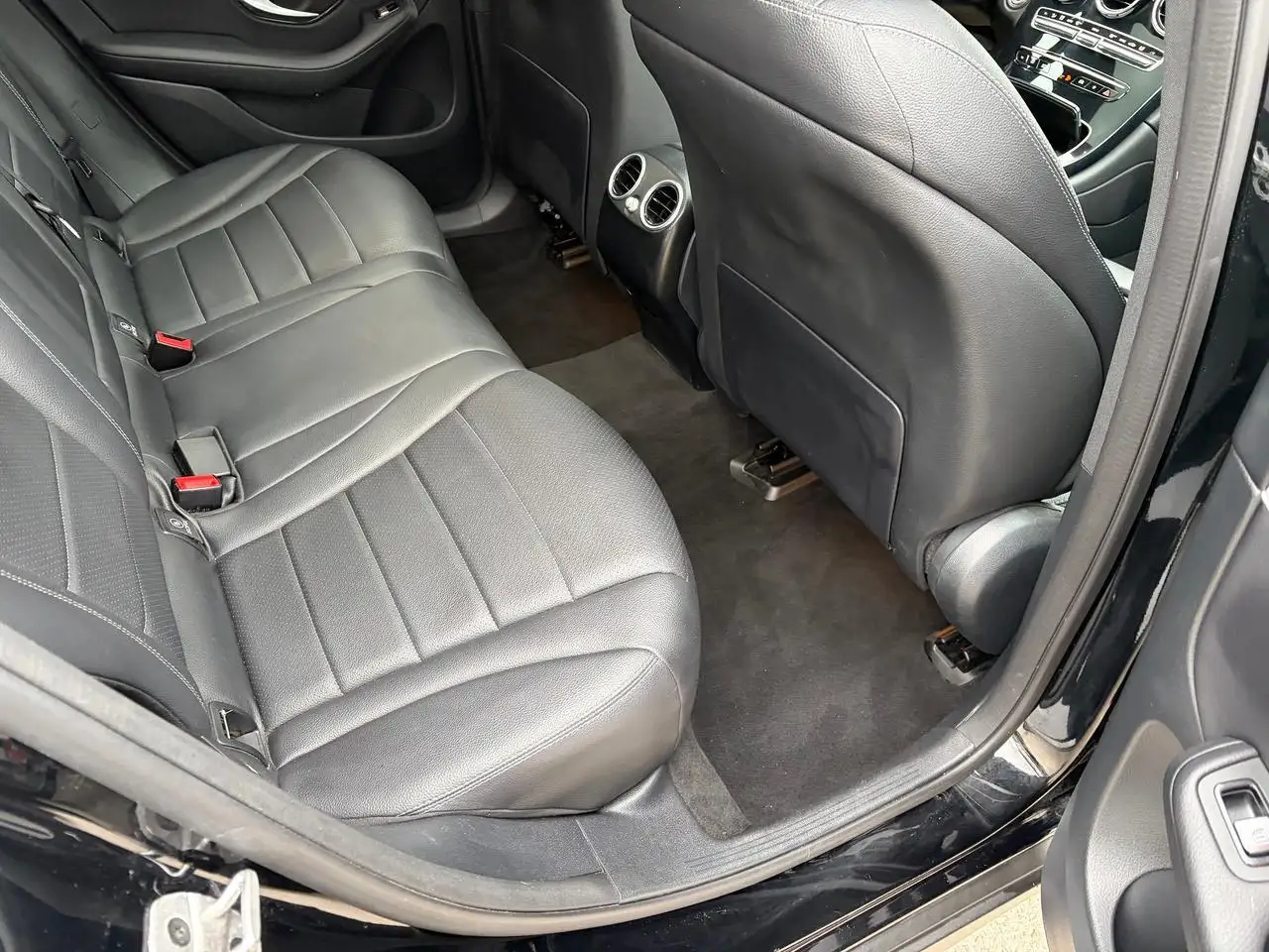 Mercedes-Benz GLC снимка Mercedes-Benz GLC