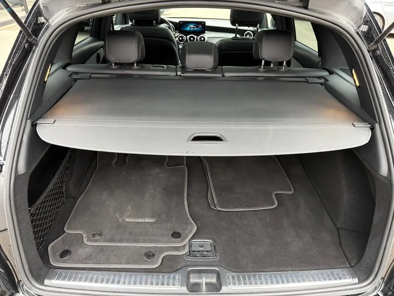 Mercedes-Benz GLC снимка Mercedes-Benz GLC