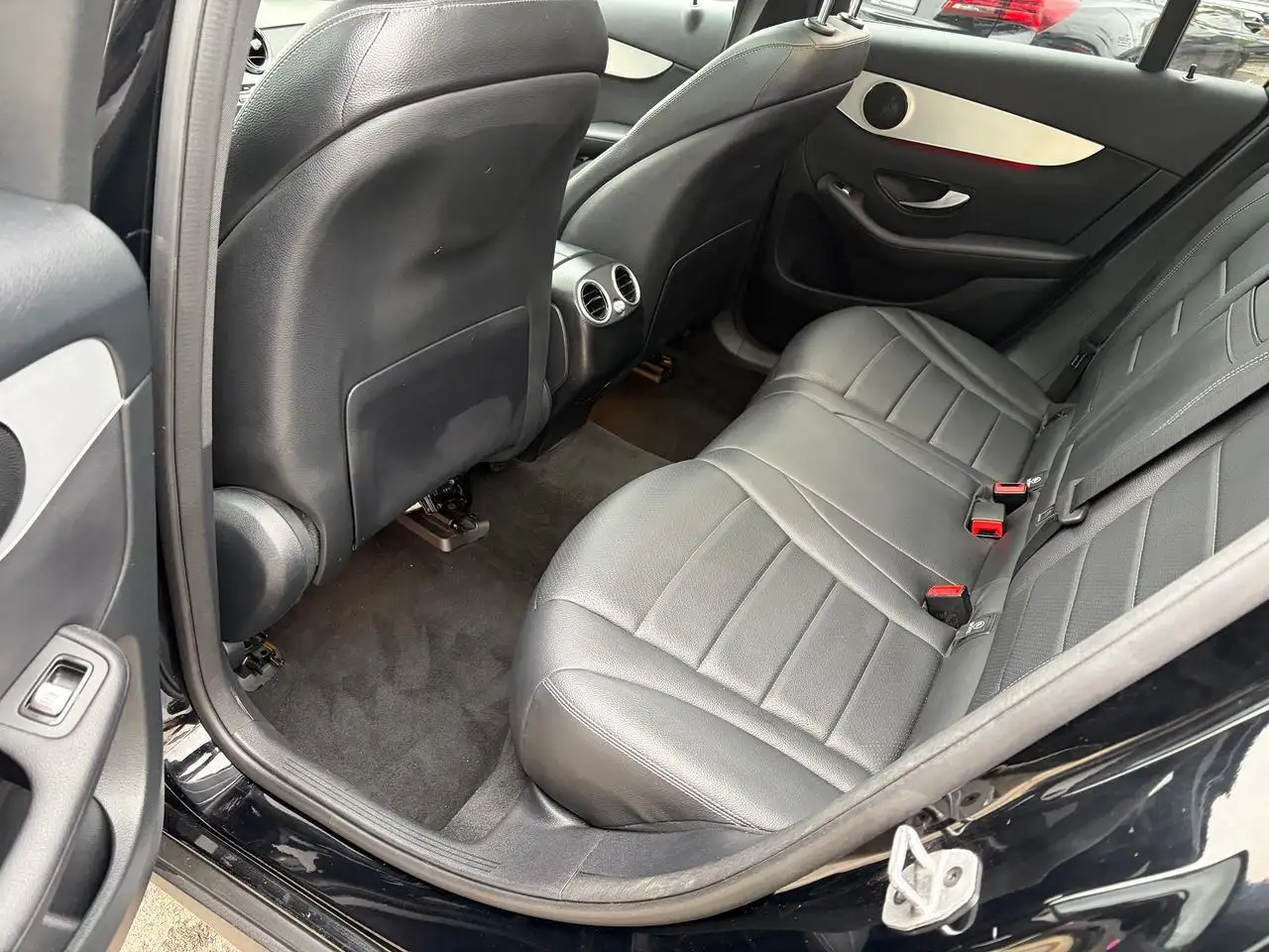 Mercedes-Benz GLC снимка Mercedes-Benz GLC