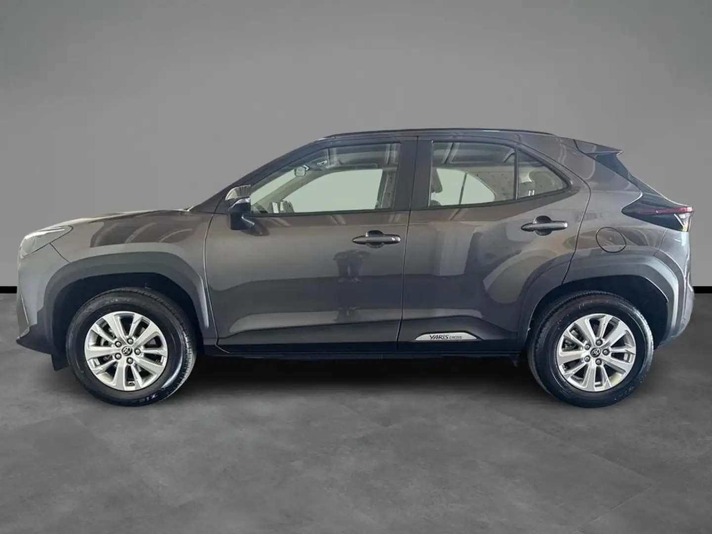 Toyota Yaris Cross 1.5h Active fwd 116cv e-cvt Grigio - 2