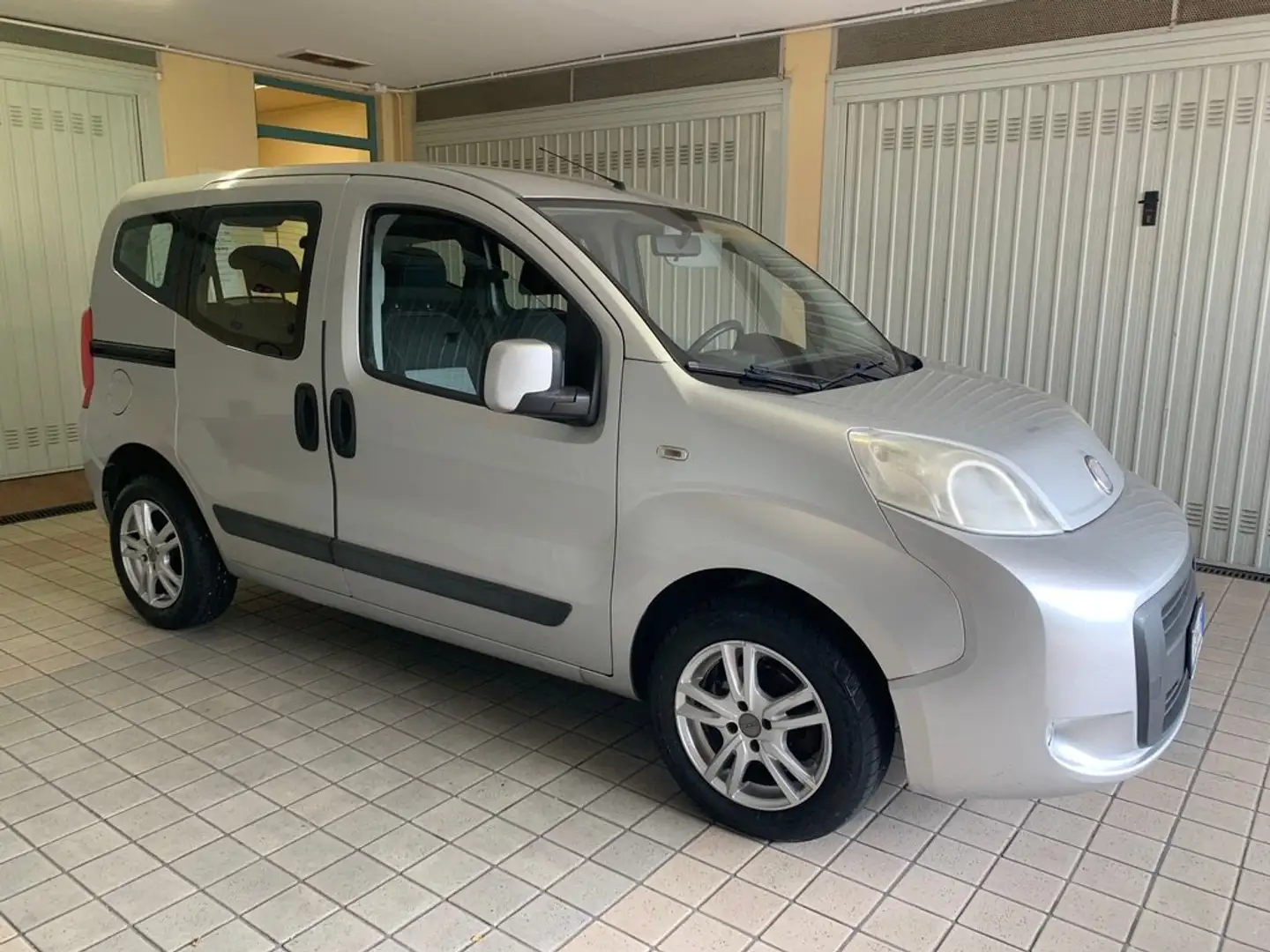 Fiat Qubo Qubo 1.3 mjt 16v Plateado - 1