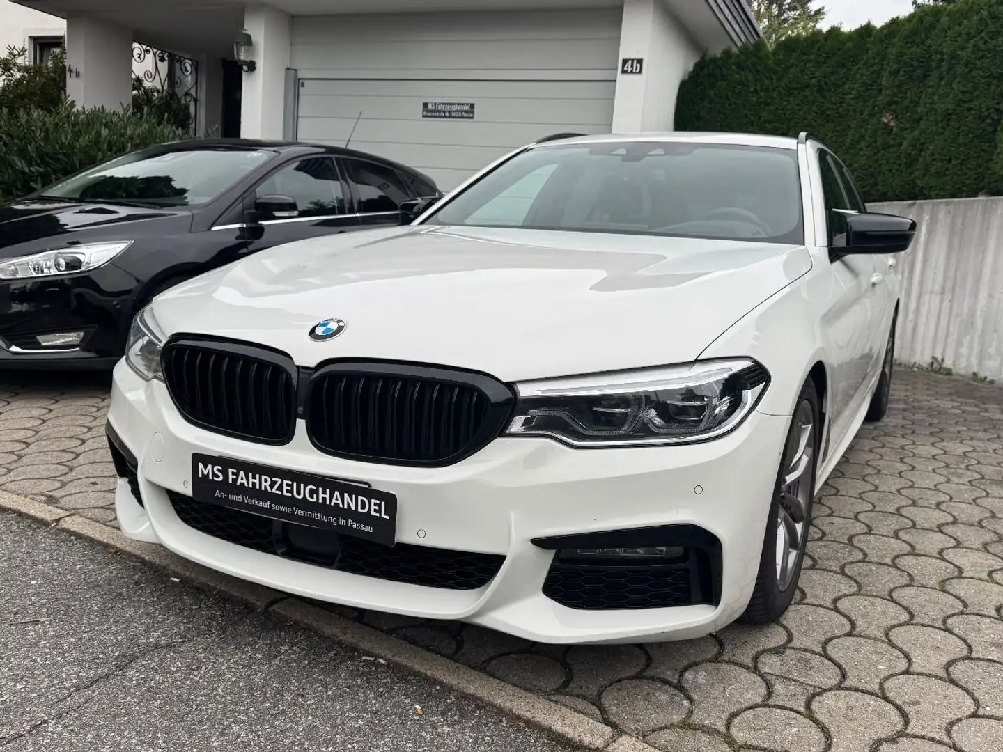 BMW 530 d xDrive M Sport *HUD*DisplayKey*AHK*Standhzg Weiß - 1