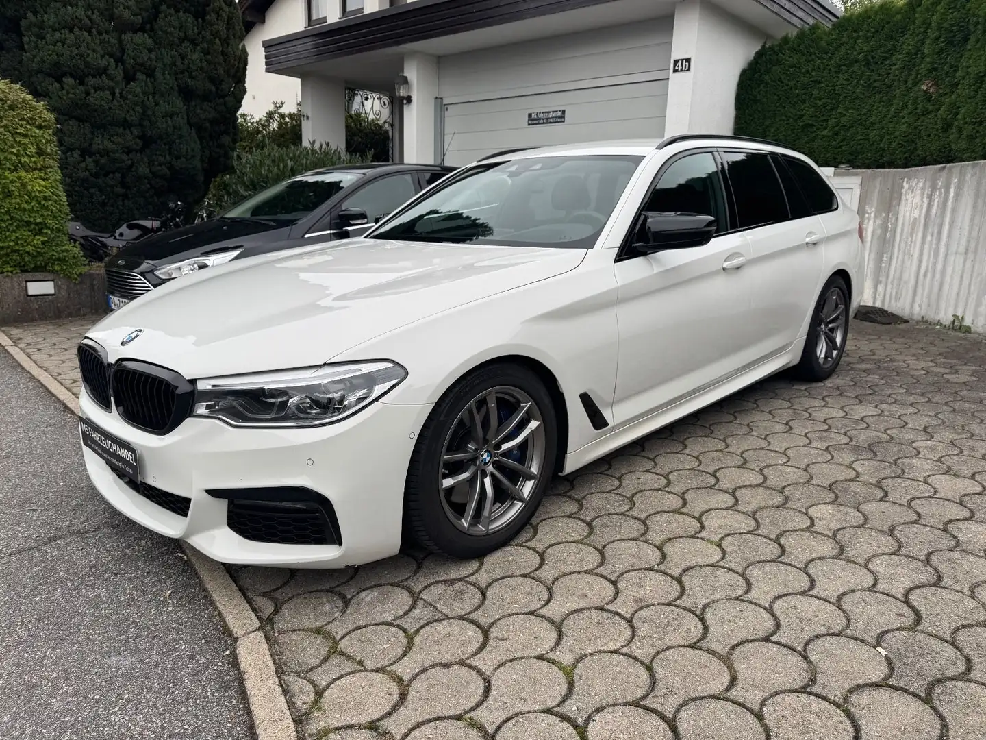 BMW 530 d xDrive M Sport *HUD*DisplayKey*AHK*Standhzg Weiß - 2