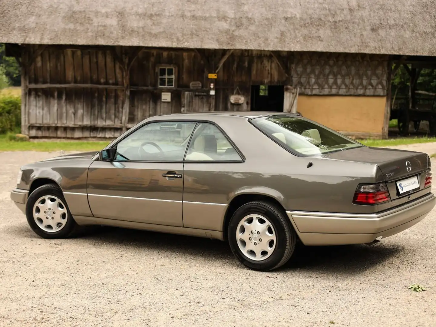 Mercedes-Benz E 320 Grijs - 2