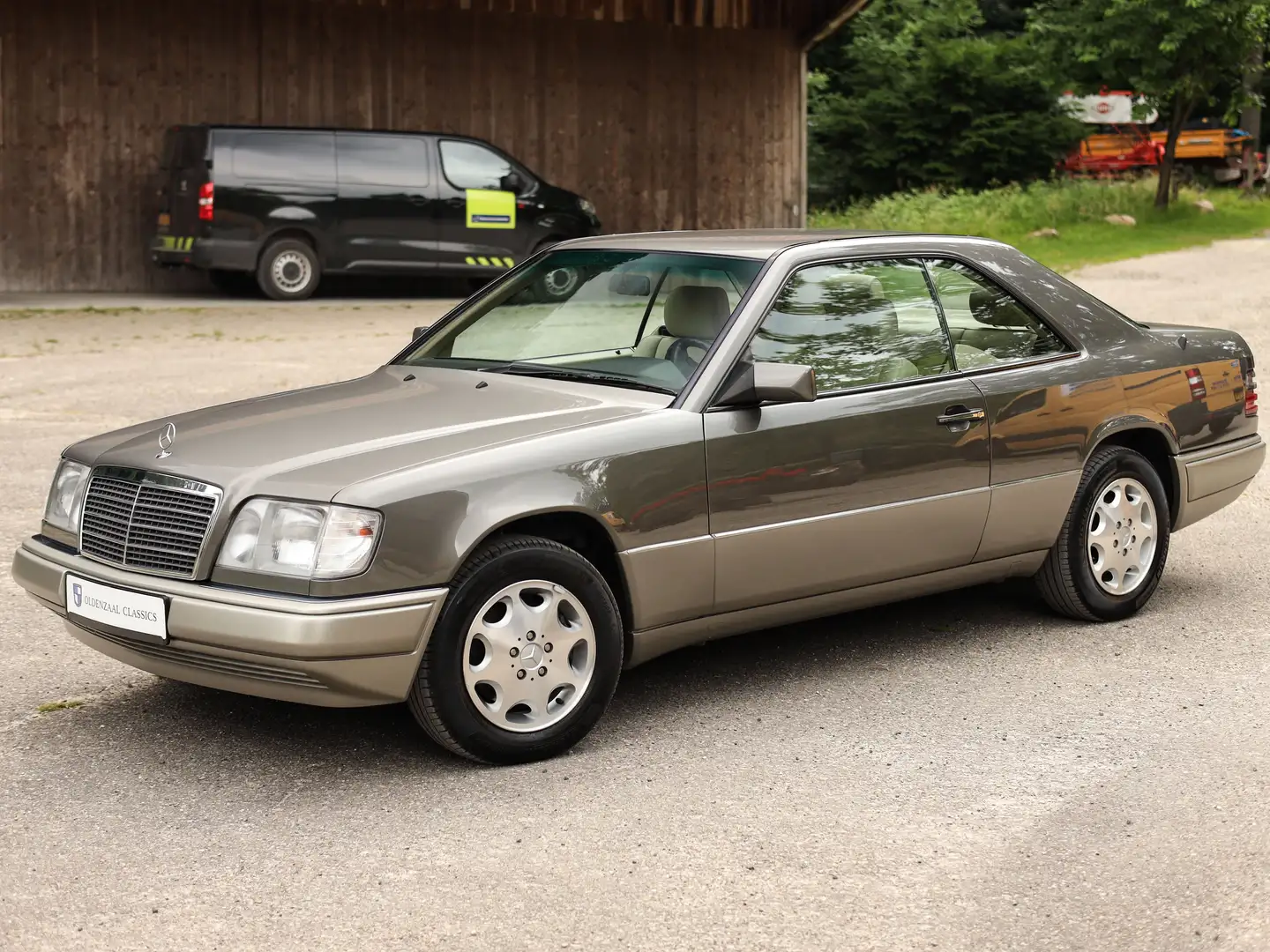 Mercedes-Benz E 320 60.000 km C124 Coupe Szary - 1