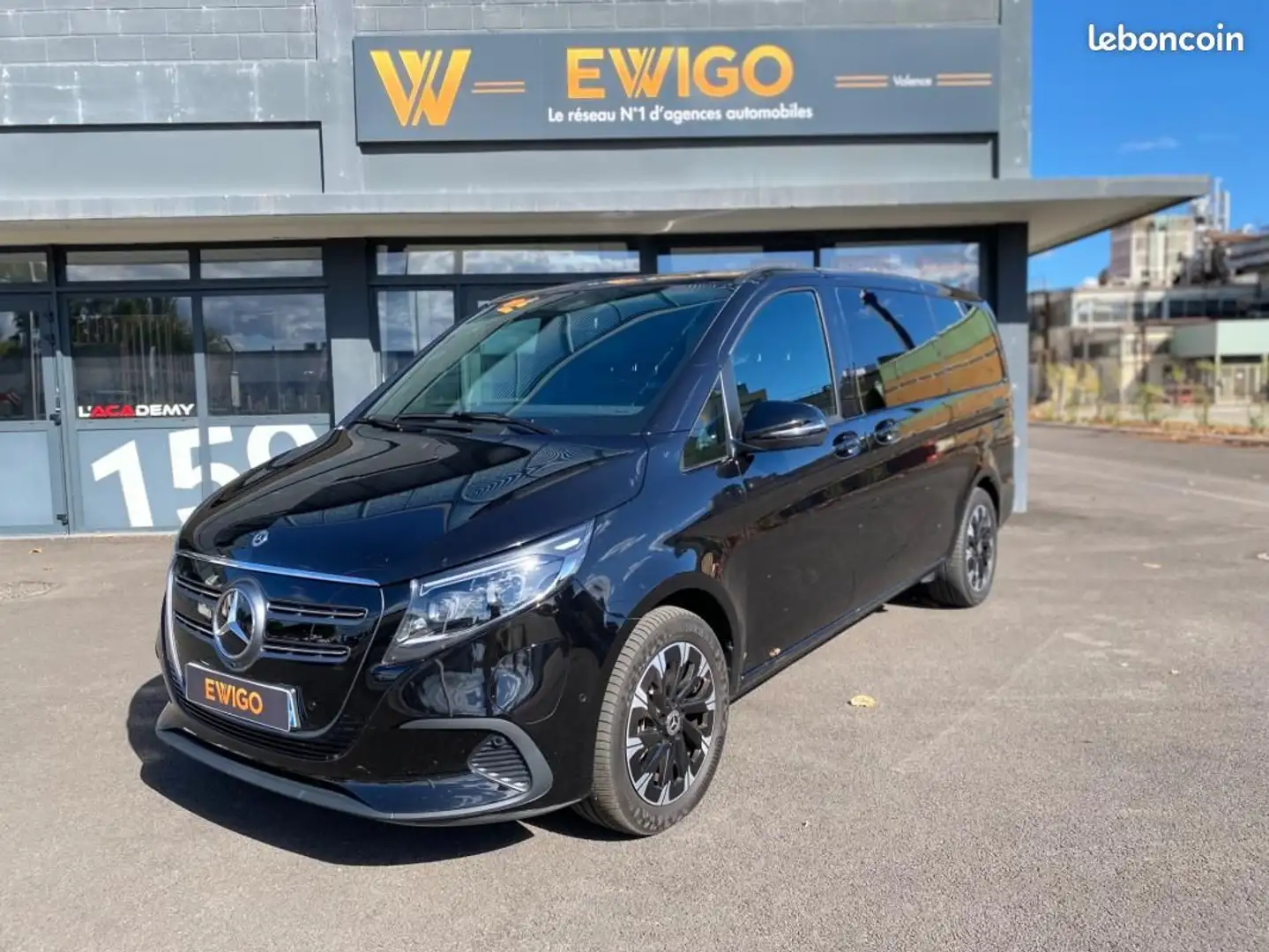 Mercedes-Benz EQV 300 Mercedes TVA Récupérable 66 658 HT 300 ELECTRIC 204CH 95PPM 90KW LONG L3 AVANTGARDE BVA Noir - 1