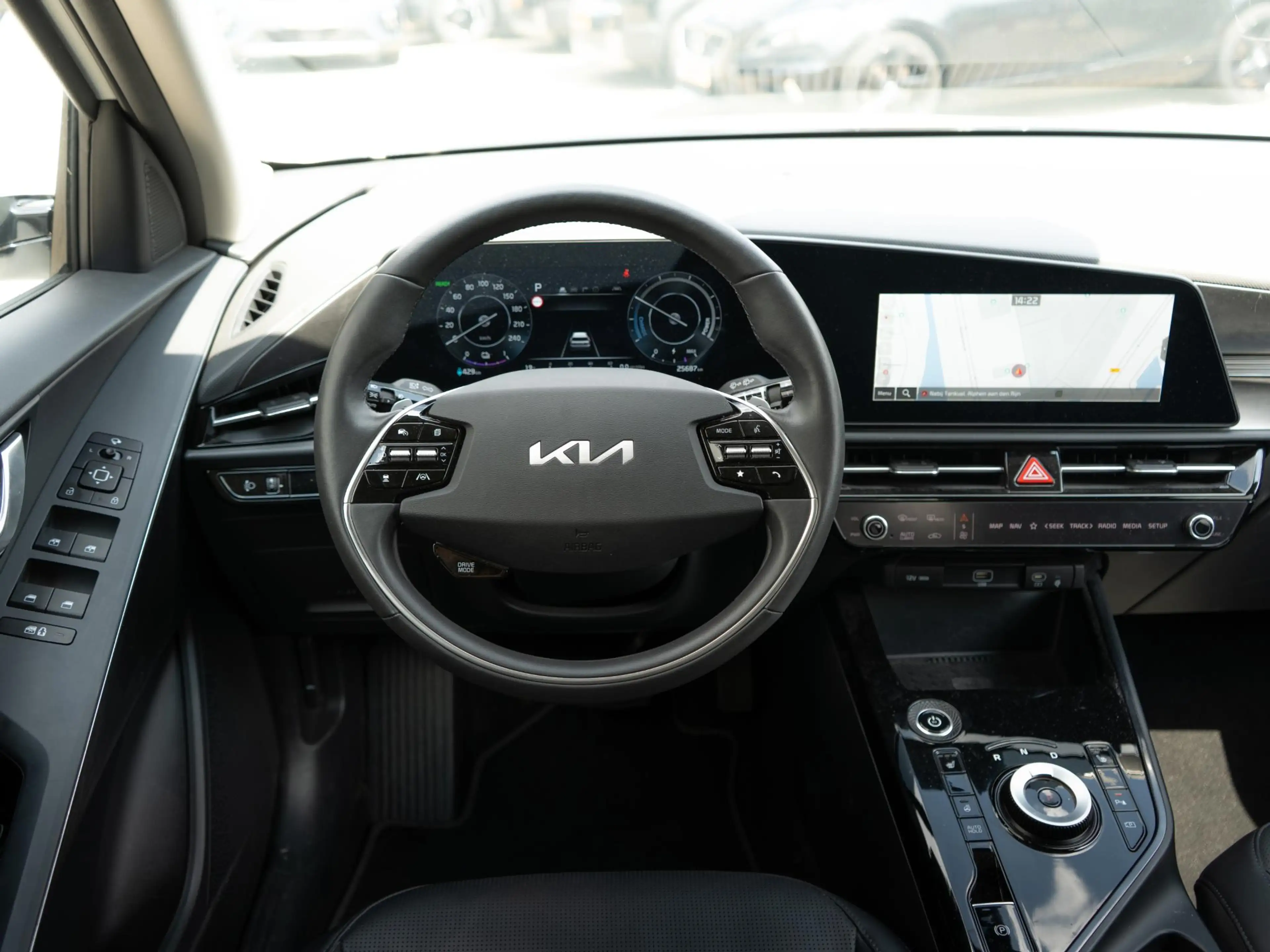 Kia e-Niro EV Edition Advanced 64.8 kWh | Stoel en stuurverwa — photo 3