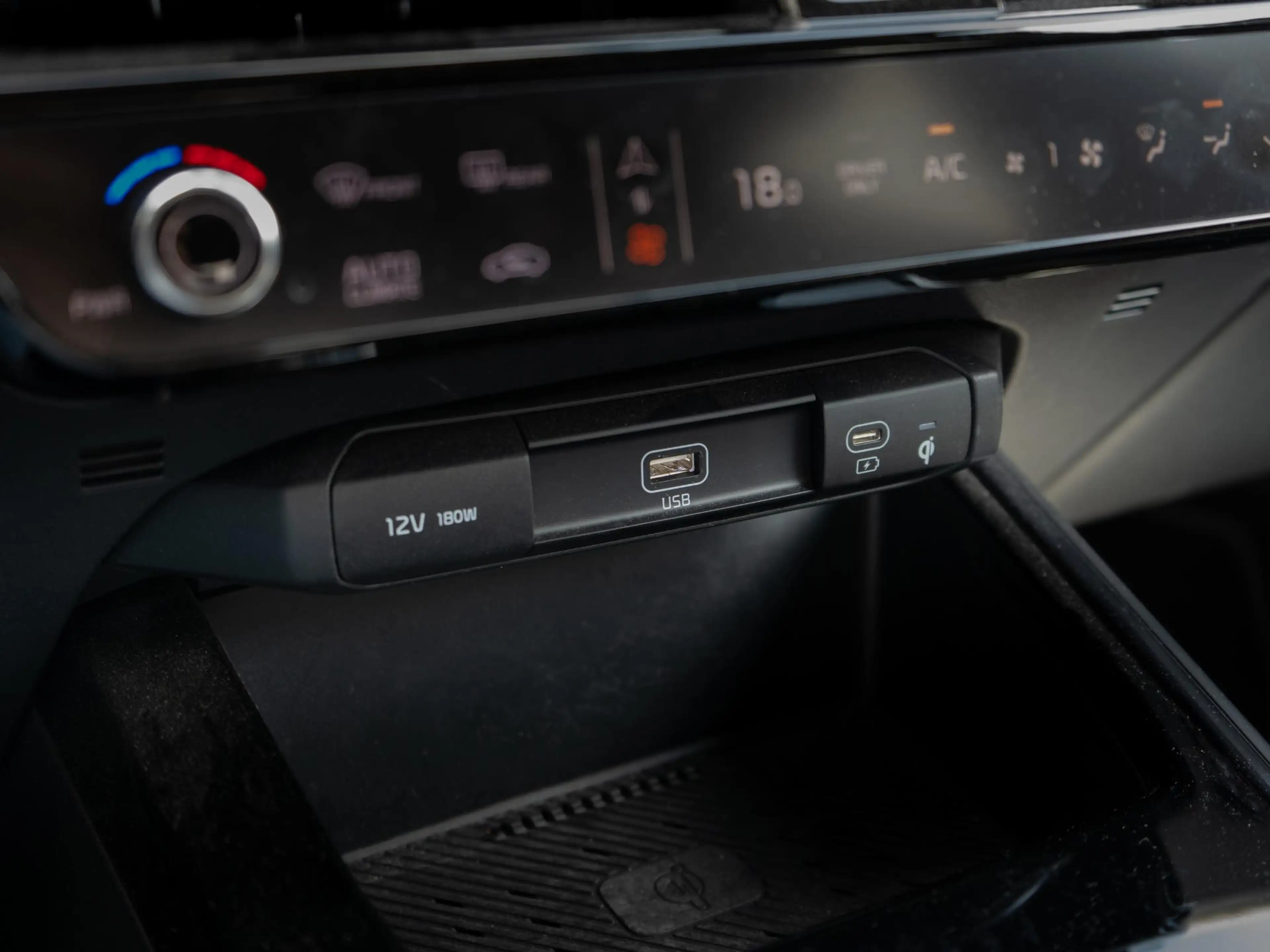 Kia e-Niro EV Edition Advanced 64.8 kWh | Stoel en stuurverwa — photo 14