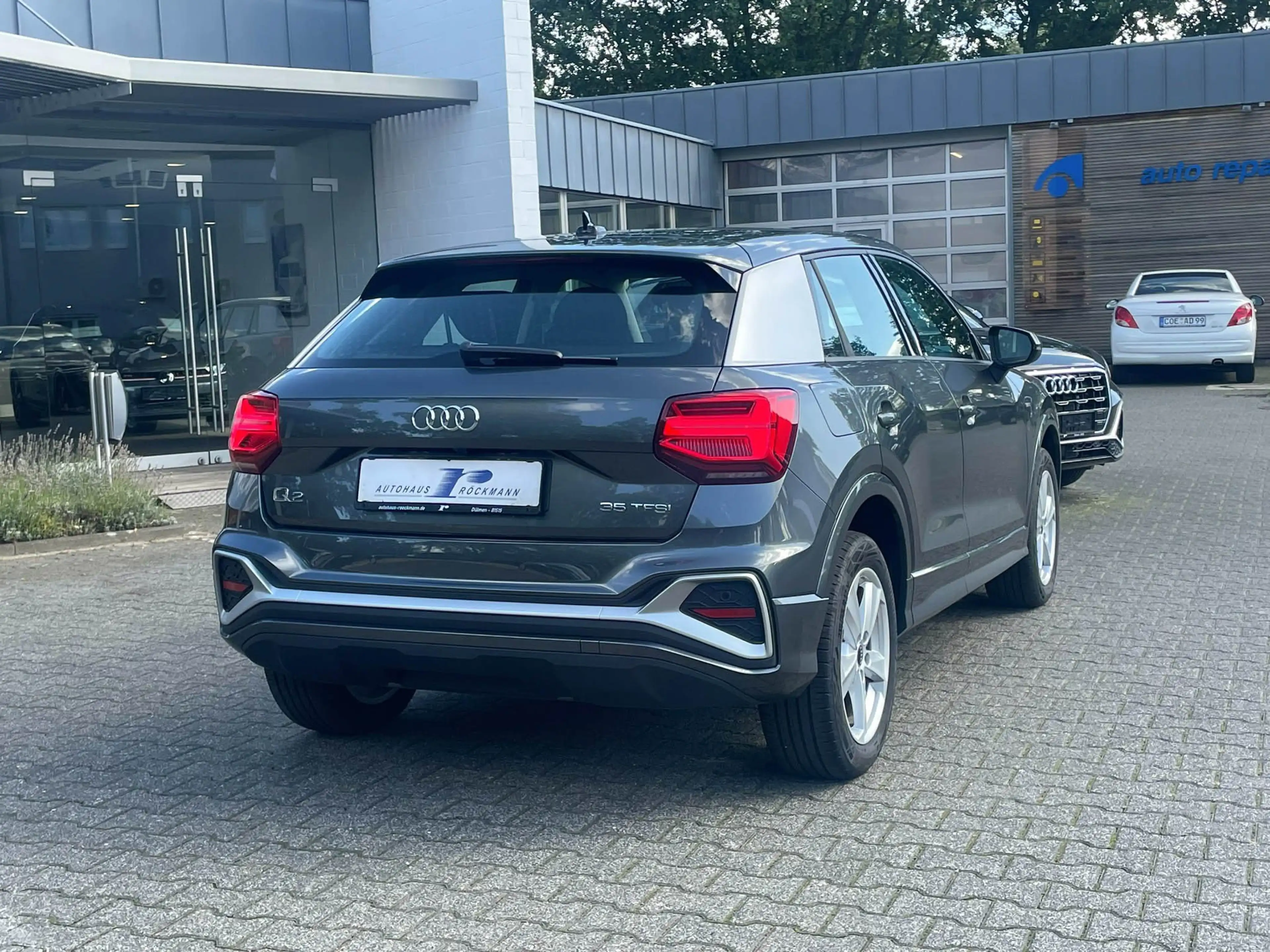 Audi Q2 35 TFSI S line Aut. CarPlay Kamera el.Heckk Matr — photo 7