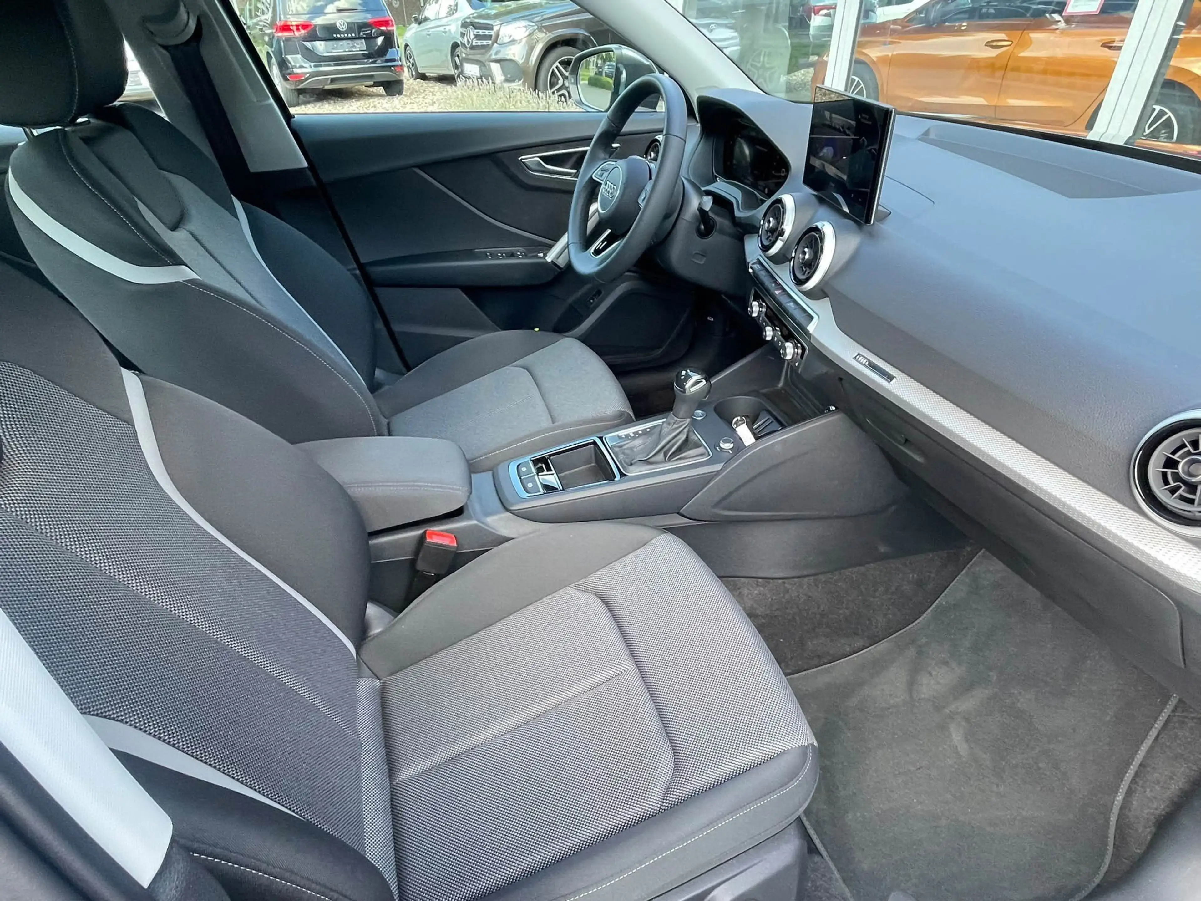Audi Q2 35 TFSI S line Aut. CarPlay Kamera el.Heckk Matr — photo 15