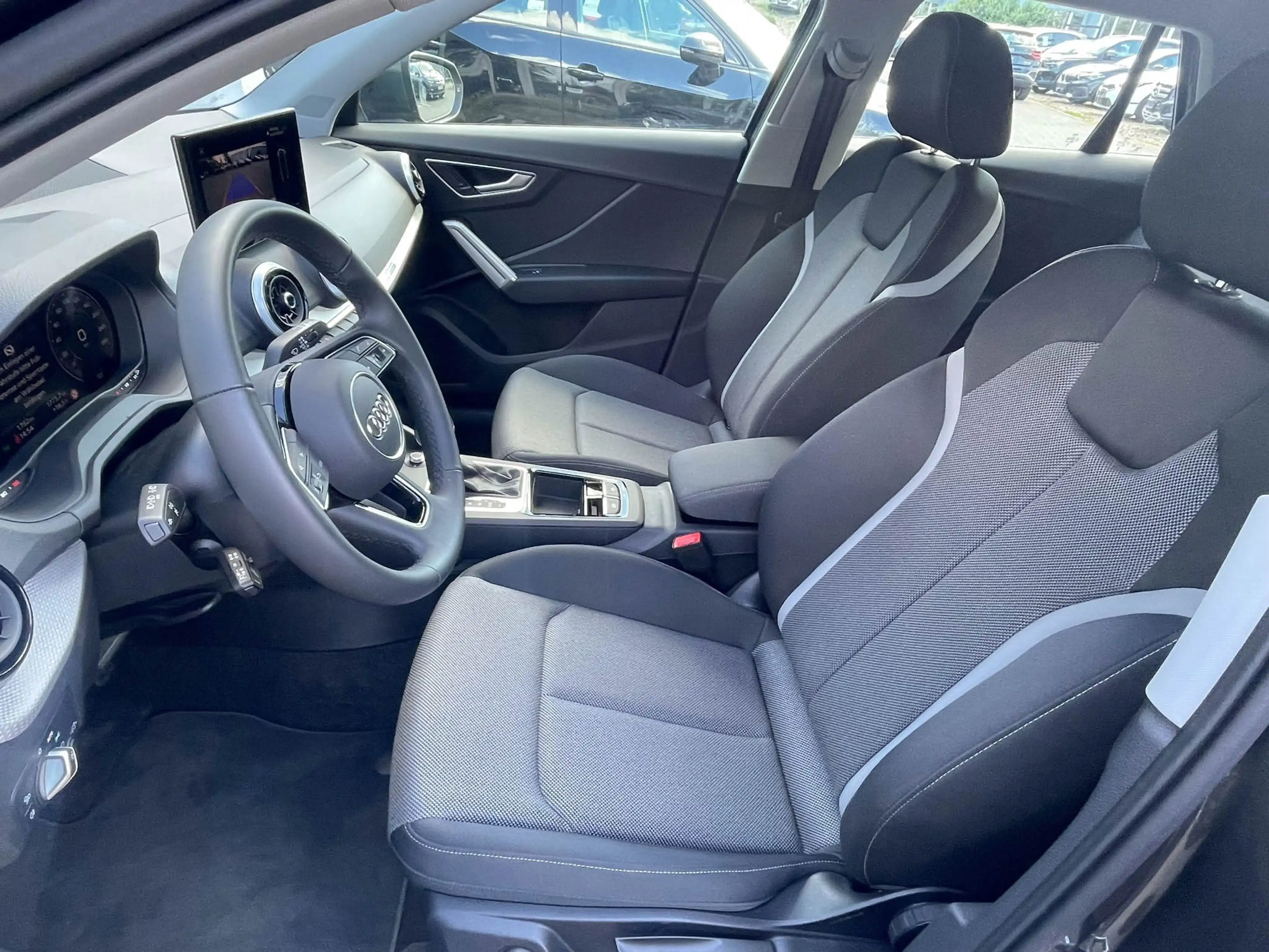 Audi Q2 35 TFSI S line Aut. CarPlay Kamera el.Heckk Matr — photo 10