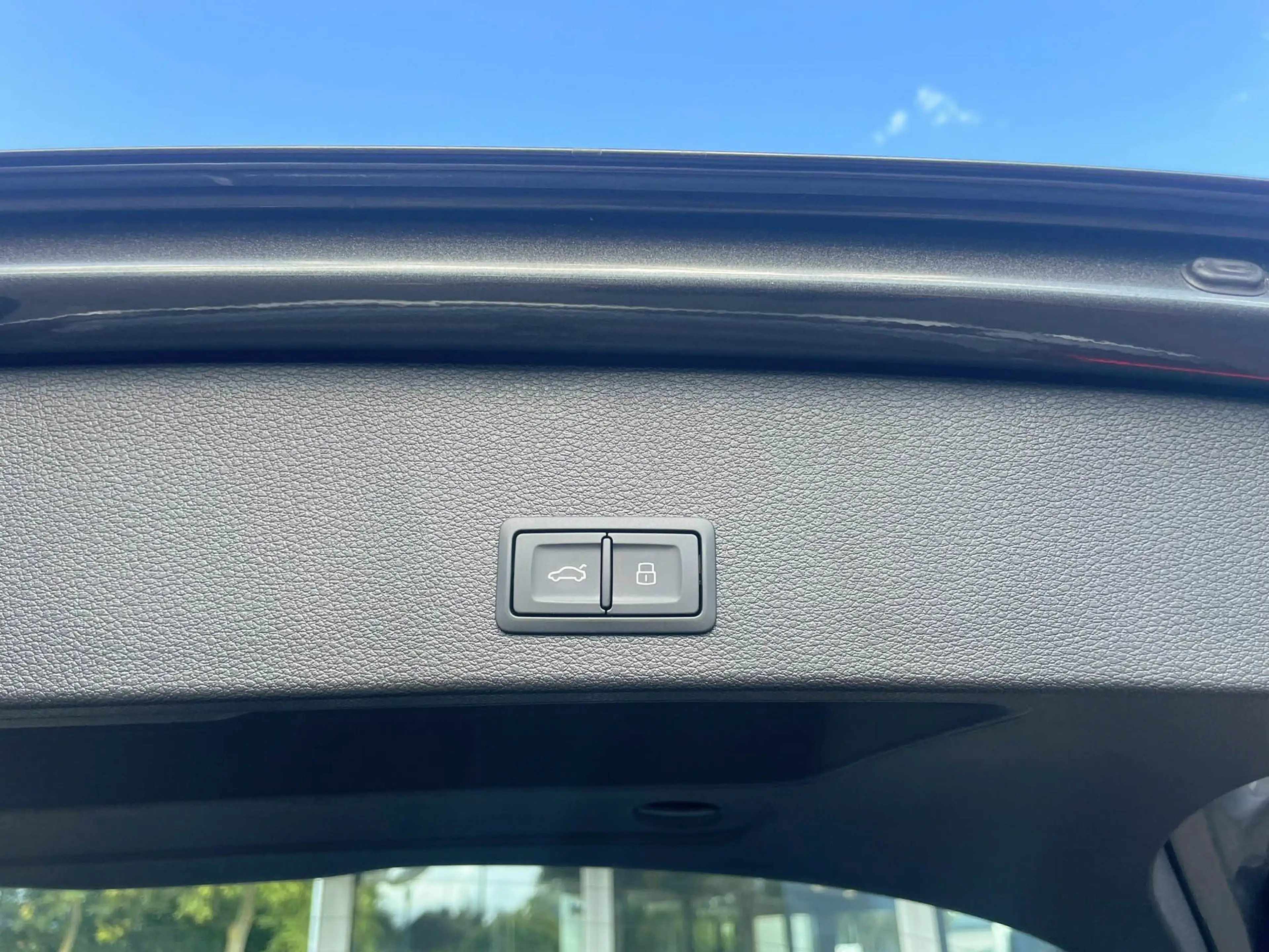 Audi Q2 35 TFSI S line Aut. CarPlay Kamera el.Heckk Matr — photo 13