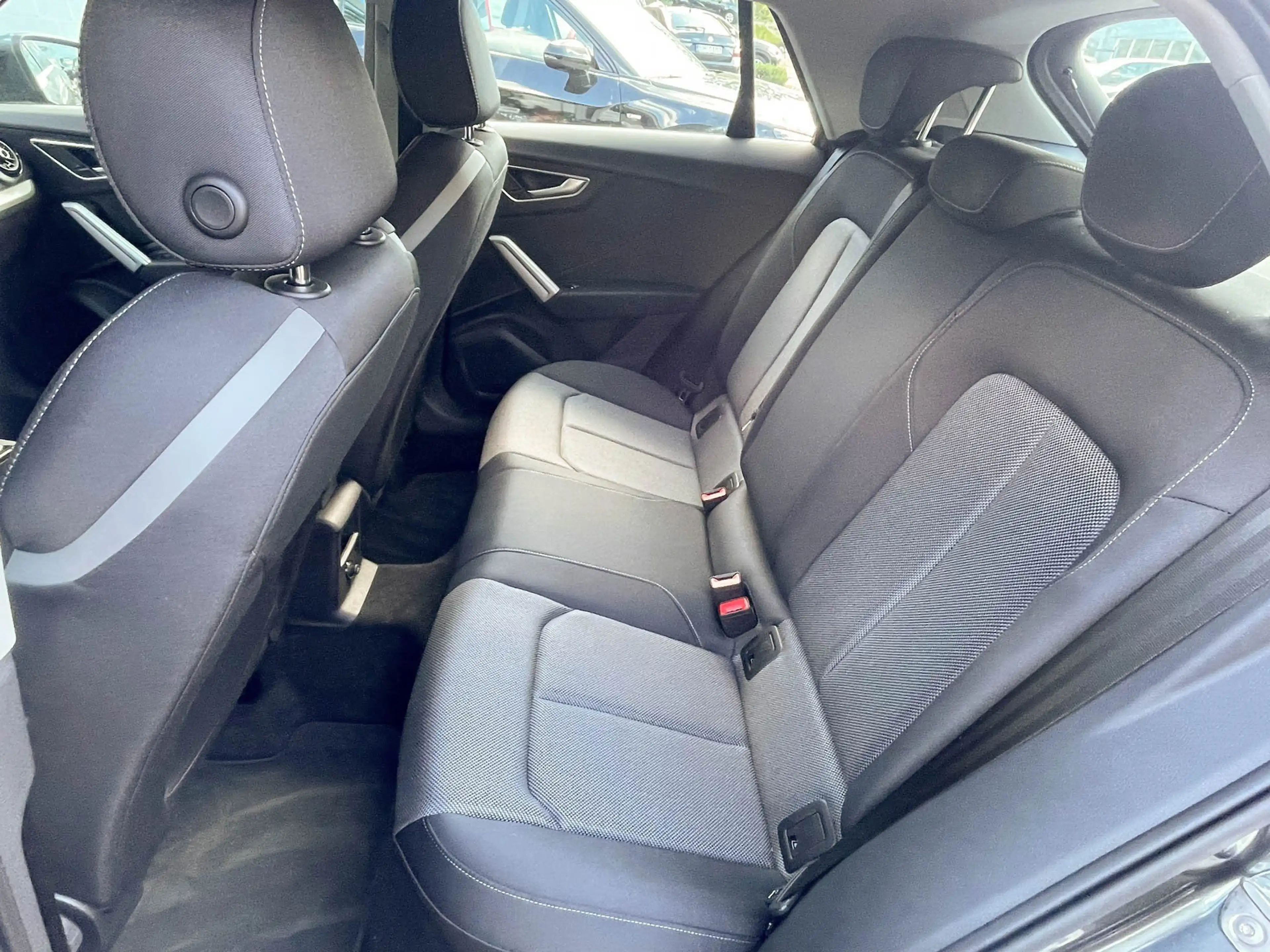 Audi Q2 35 TFSI S line Aut. CarPlay Kamera el.Heckk Matr — photo 11