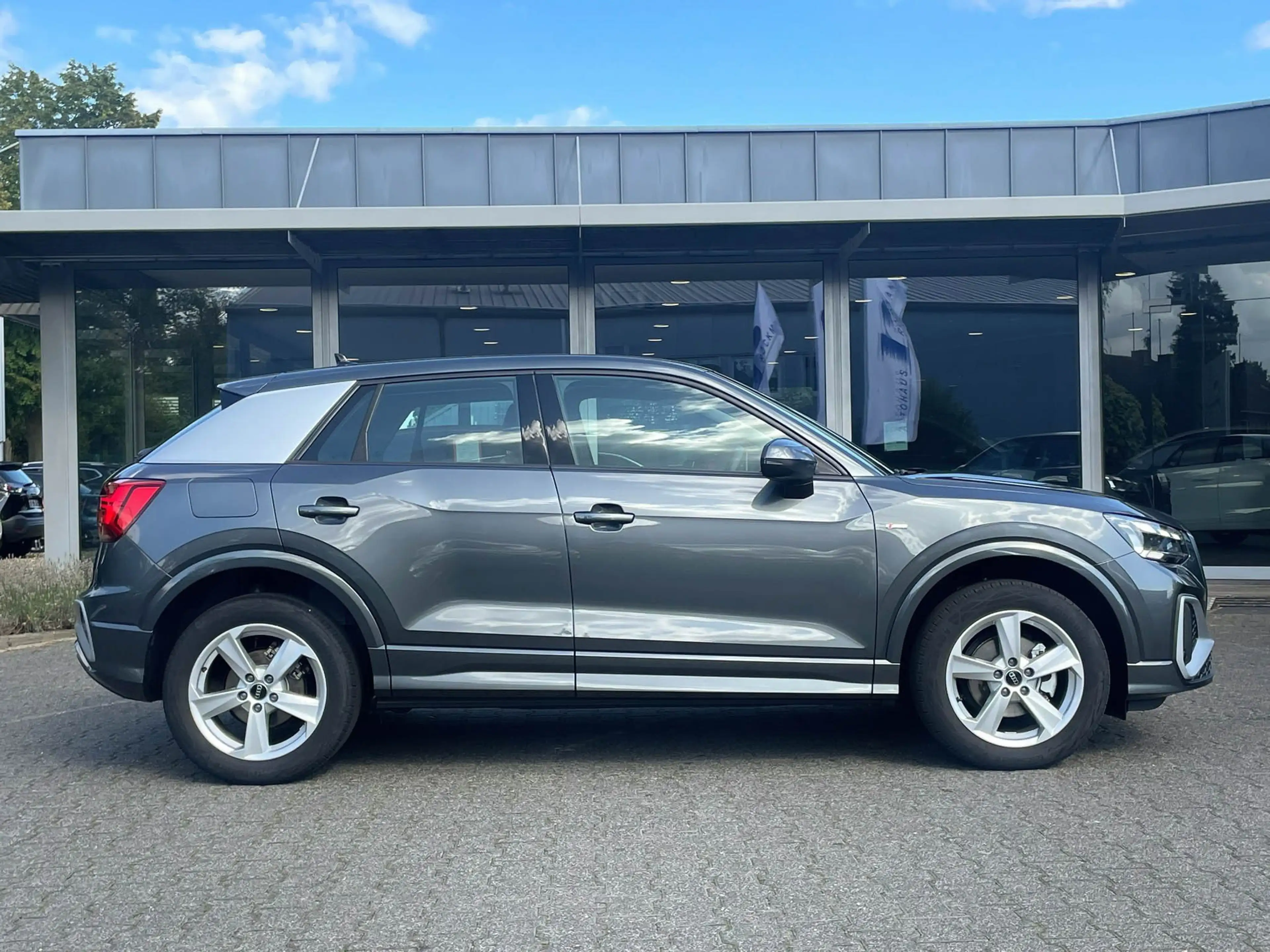 Audi Q2 35 TFSI S line Aut. CarPlay Kamera el.Heckk Matr — photo 8