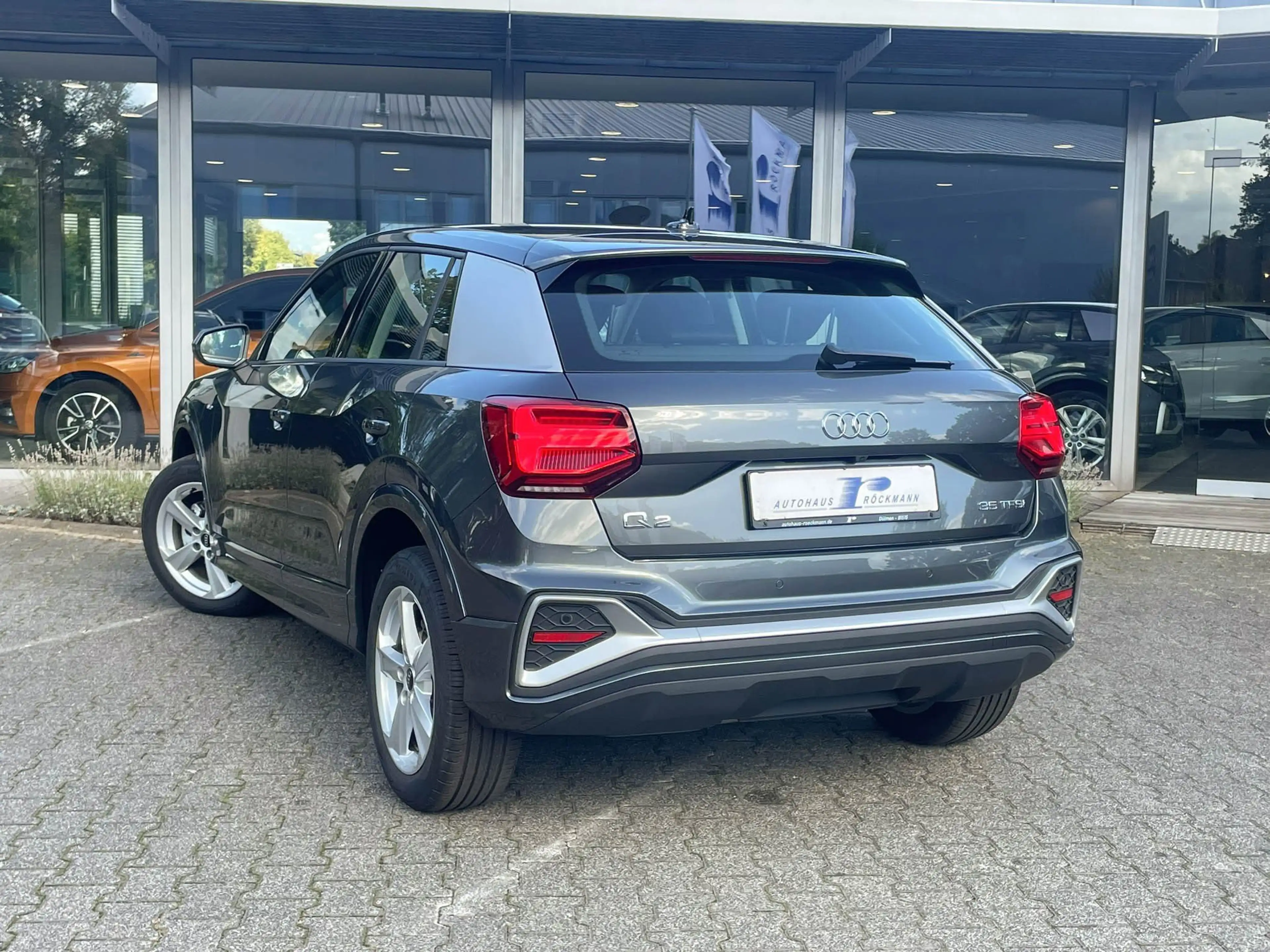Audi Q2 35 TFSI S line Aut. CarPlay Kamera el.Heckk Matr — photo 5