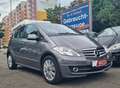 Mercedes-Benz A 180 ELEGANCE Autom/Klima/PDC/SH/Bluetooth Gris - thumbnail 2