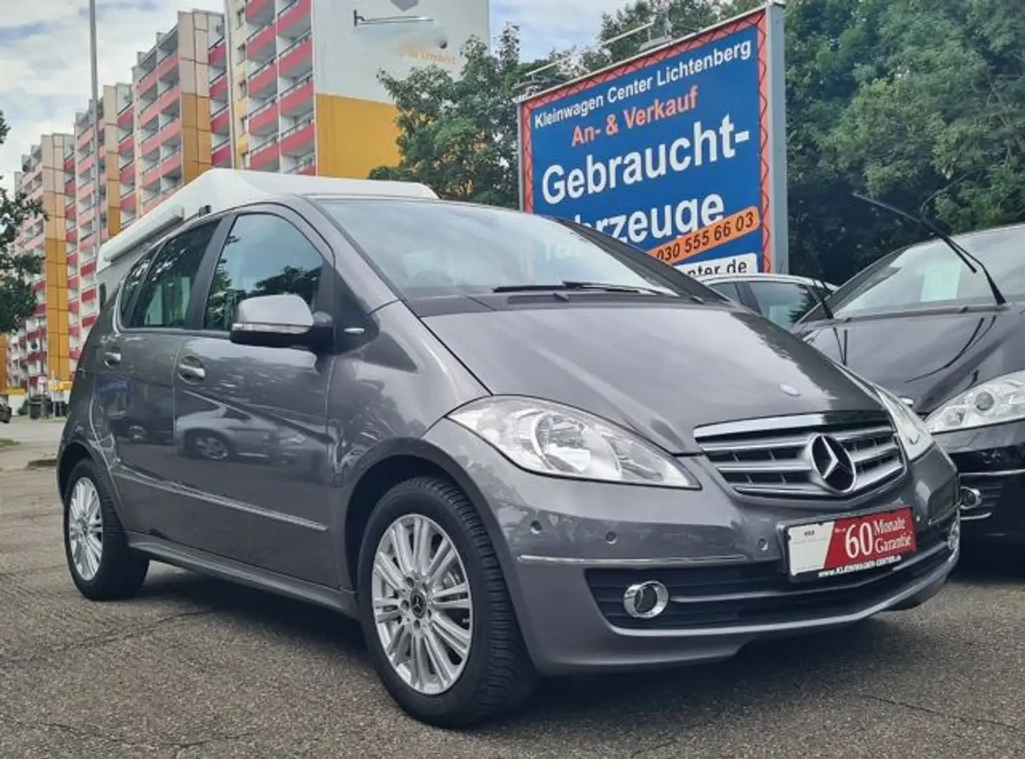 Mercedes-Benz A 180 ELEGANCE Autom/Klima/PDC/SH/Bluetooth Gris - 2