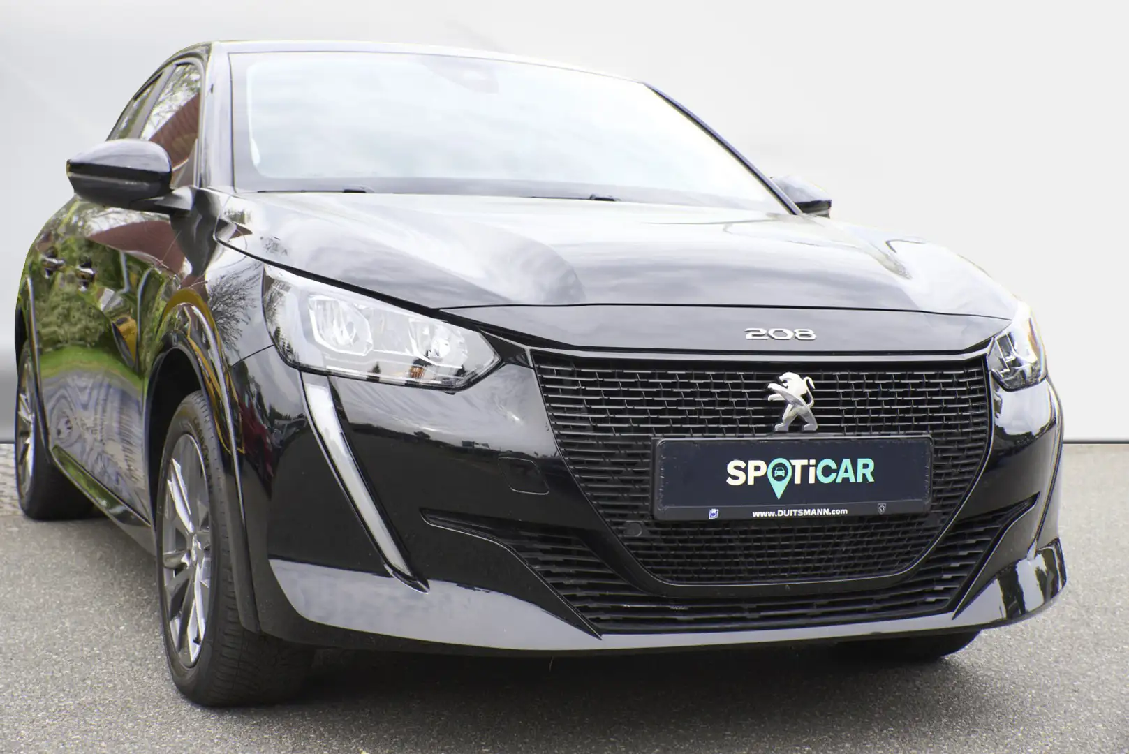 Peugeot 208 e- Active Pack Schwarz - 2