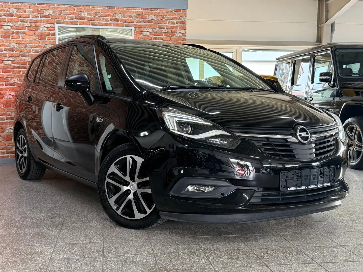Opel Zafira C Edition-2.0CDTI-Autom.-SHZ-LED-Tempomat Černá - 1