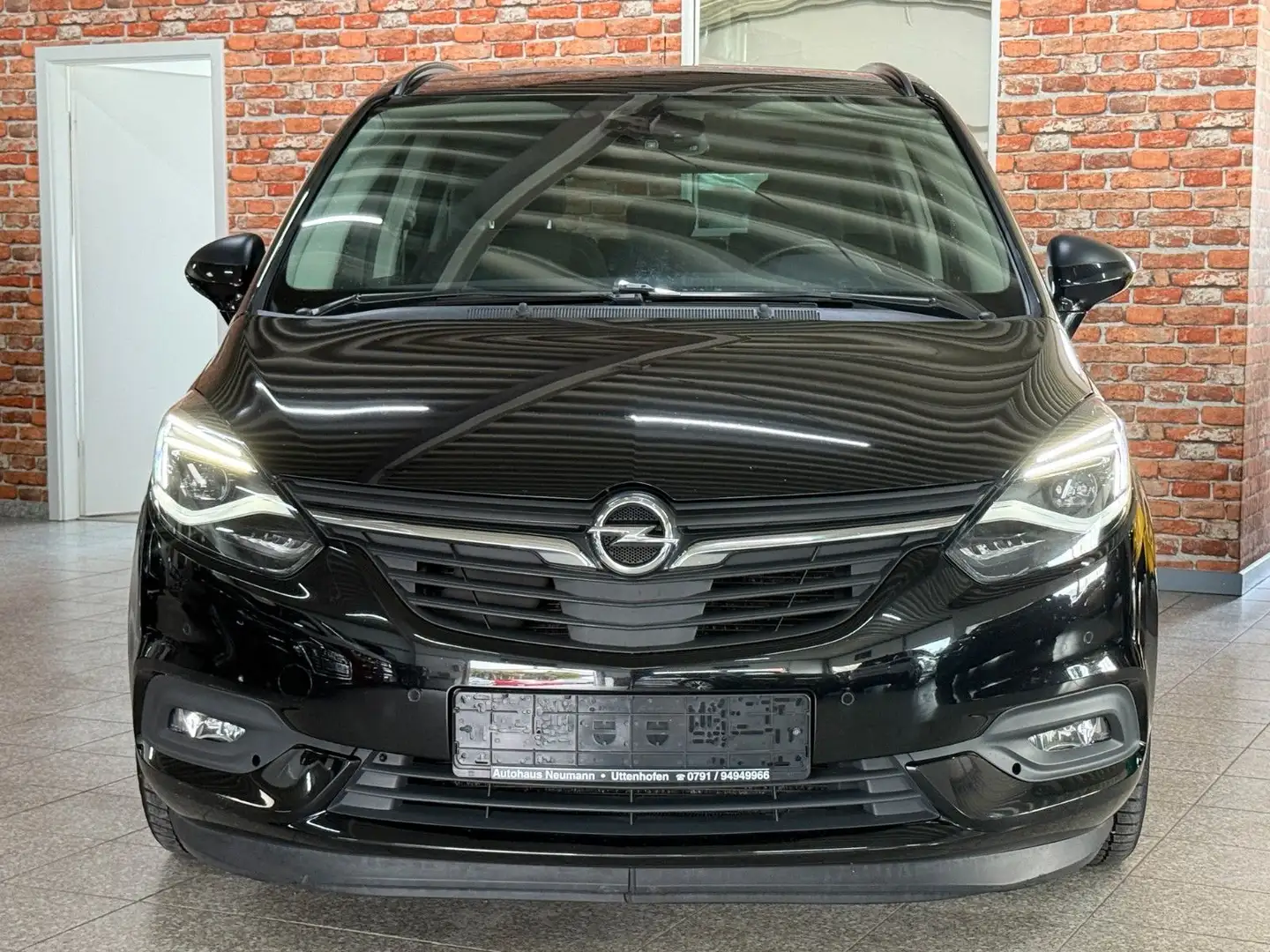 Opel Zafira C Edition-2.0CDTI-Autom.-SHZ-LED-Tempomat Černá - 2