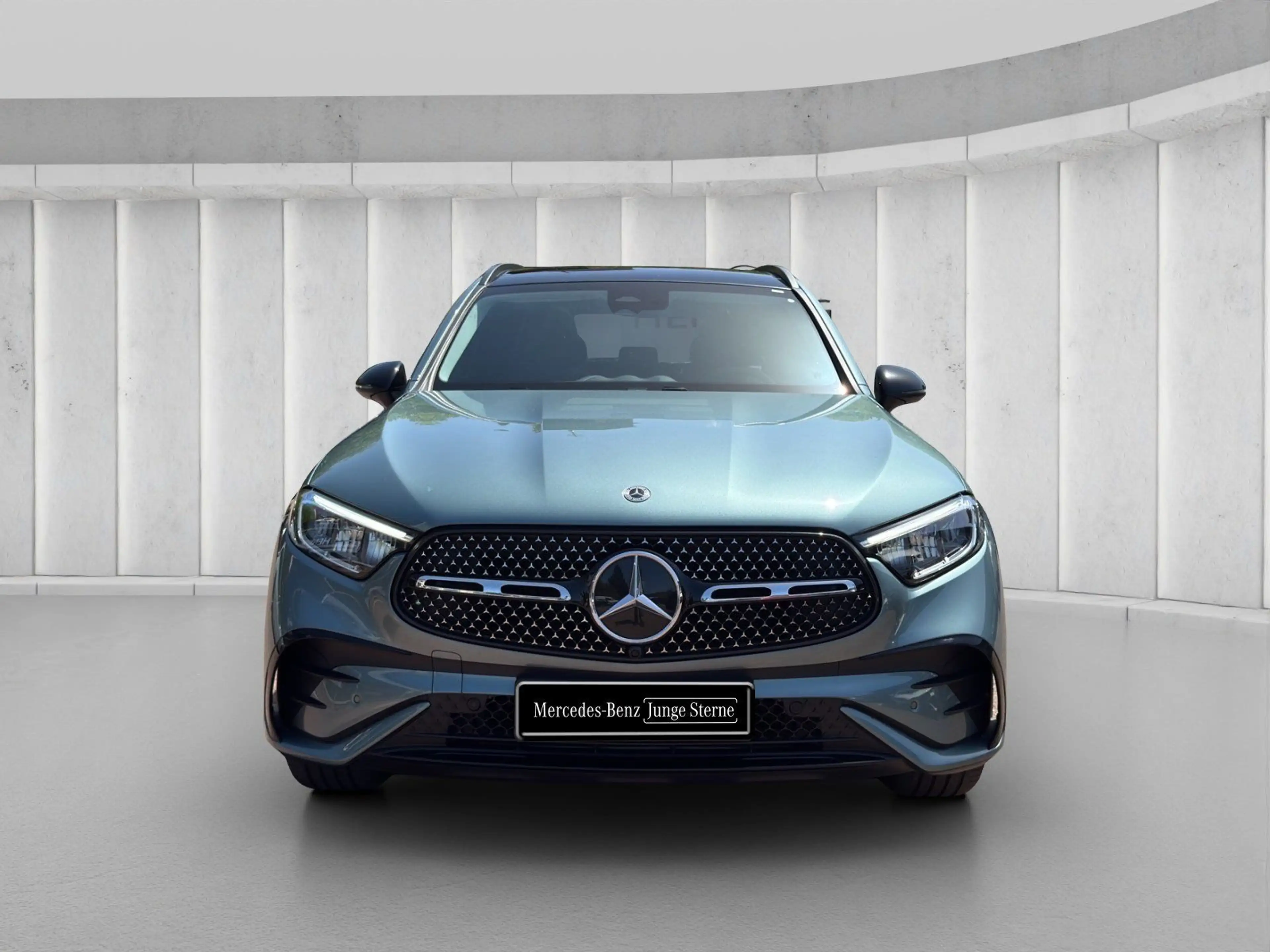 Mercedes-Benz GLC 300 d Edition AMG Panorama BUR AHK DIS 20" — photo 8