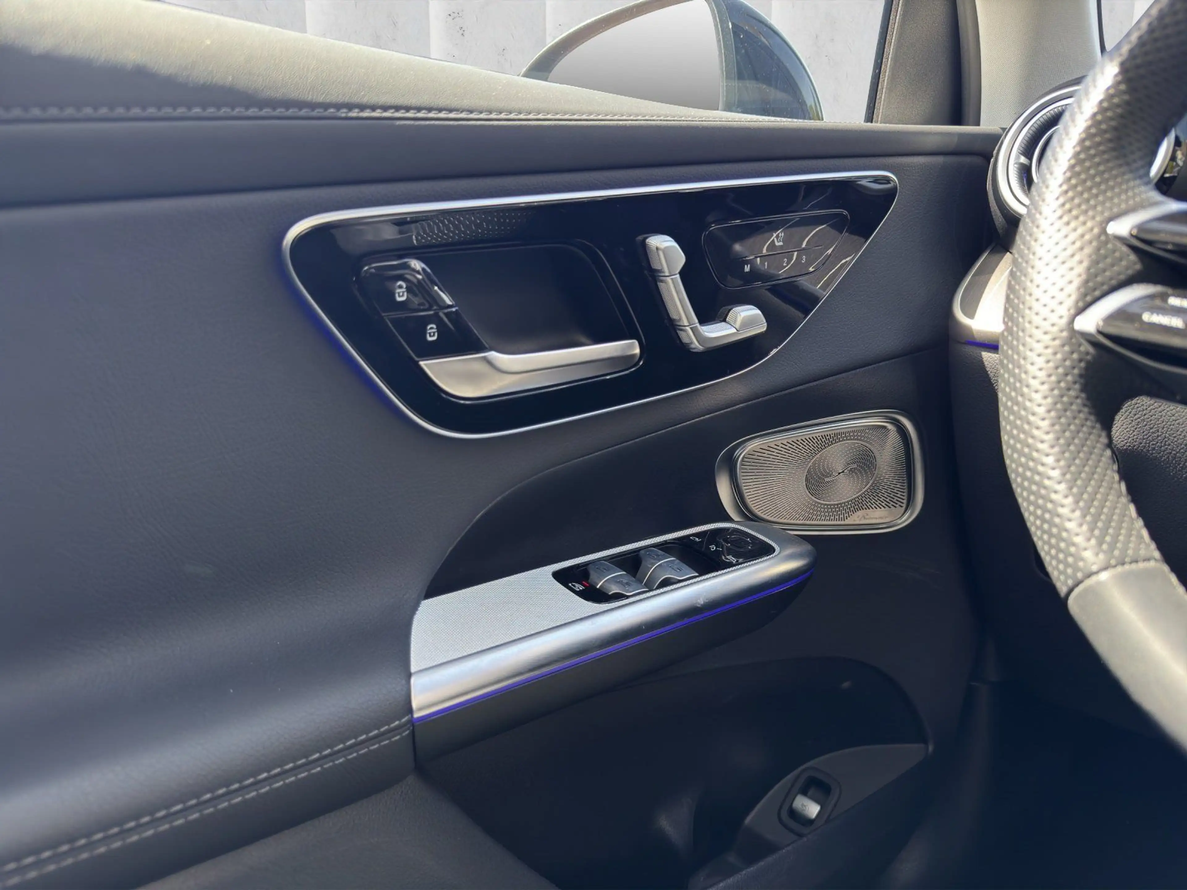 Mercedes-Benz GLC 300 d Edition AMG Panorama BUR AHK DIS 20" — photo 12