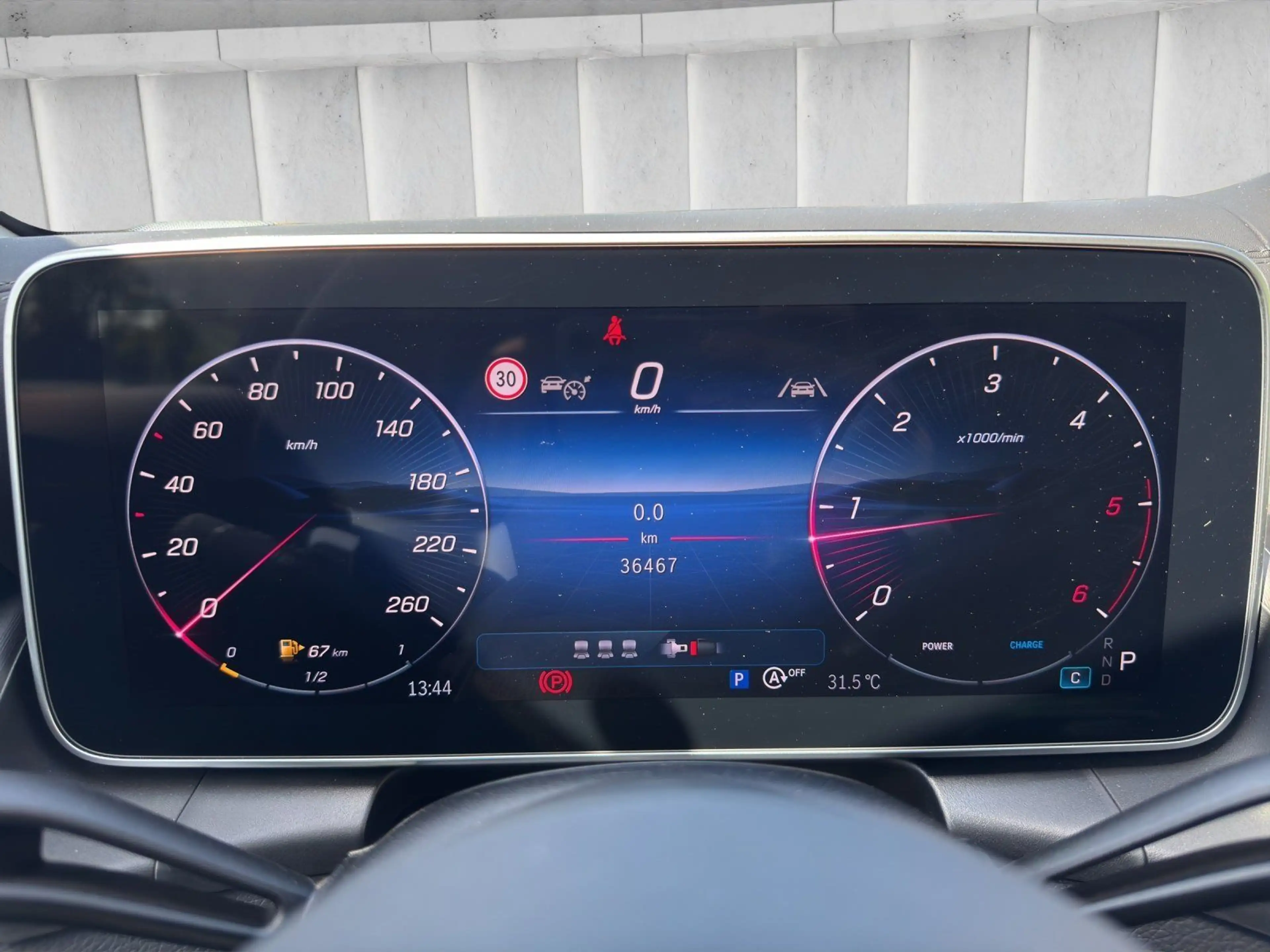 Mercedes-Benz GLC 300 d Edition AMG Panorama BUR AHK DIS 20" — photo 11
