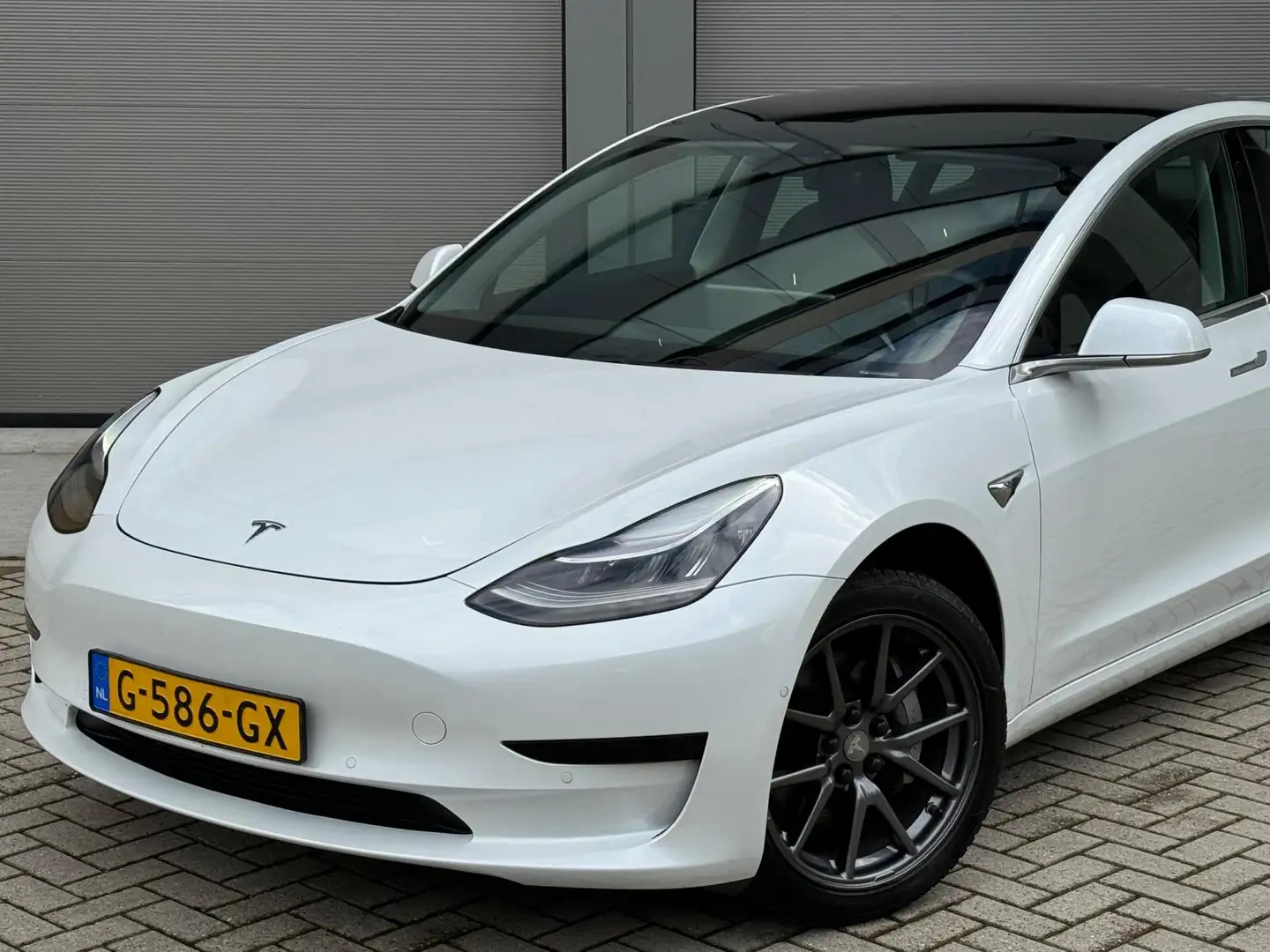 Tesla Model 3 Standard RWD Plus 60 kWh Wit TREKHAAK 1E EIG. White - 2