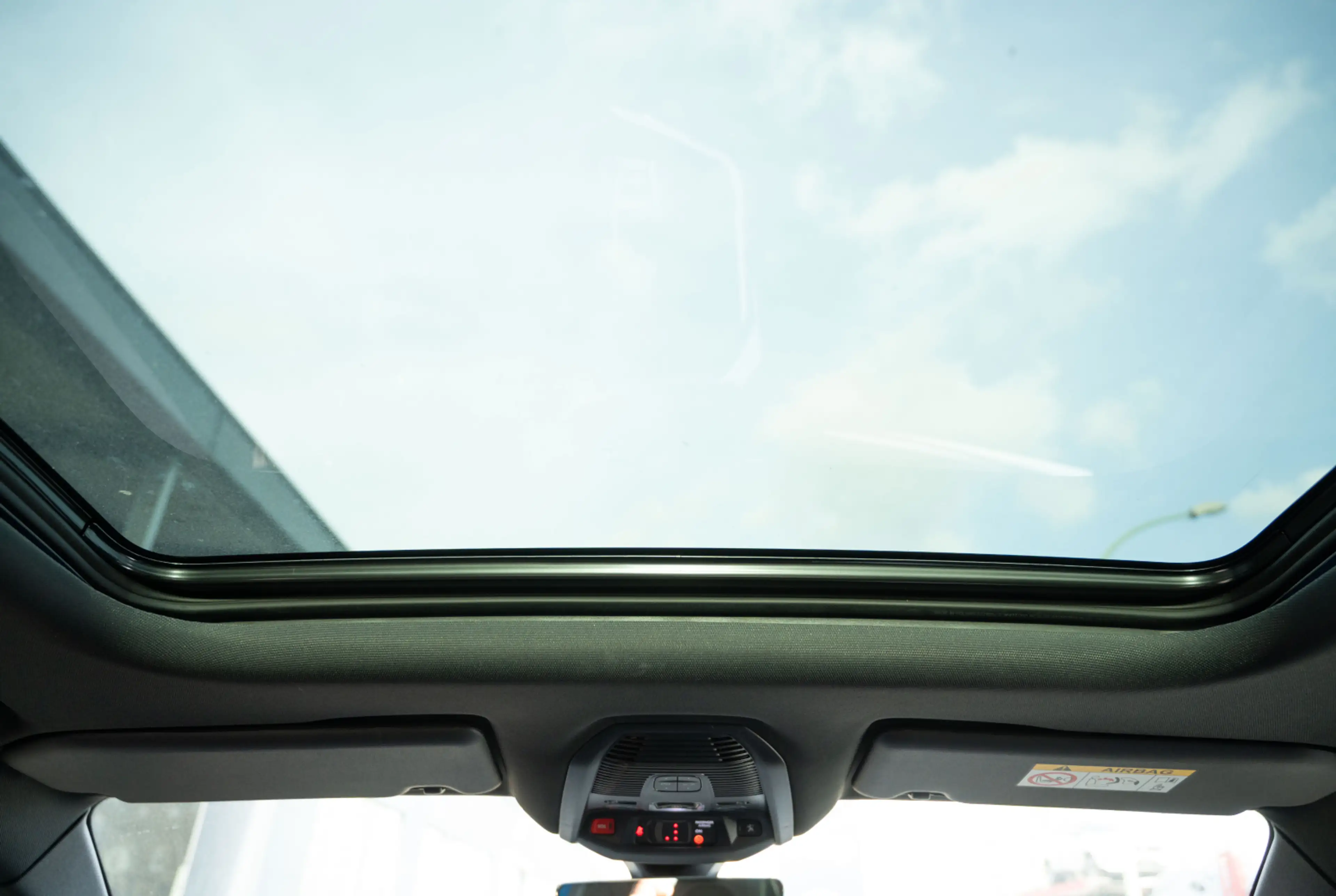 Peugeot 3008 GT 1.2 PureTech 130 EAT8 *ELEKT. HECKKLAPPE*360° KAMERA* — photo 7