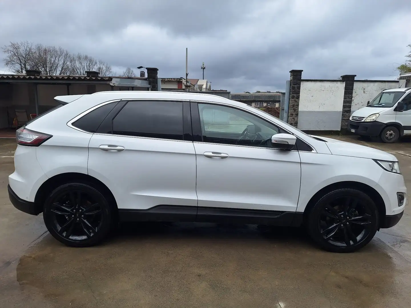 Ford Edge 2.0 tdci Titanium s&s awd 210cv powershift - 2