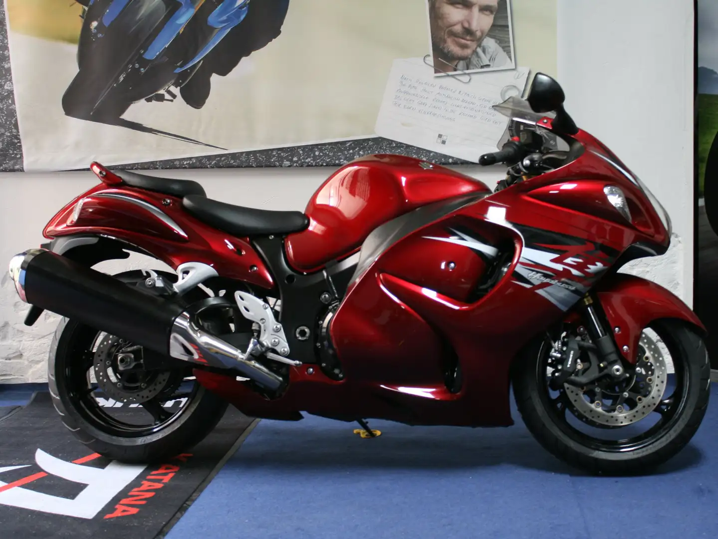 Suzuki Hayabusa GSX1300 RL3 Червоний - 2