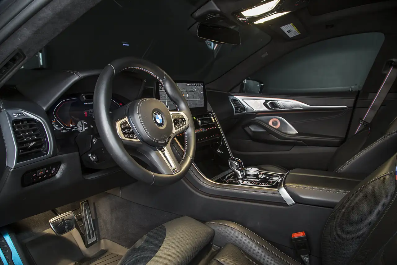 BMW 8 Series снимка BMW 8 Series