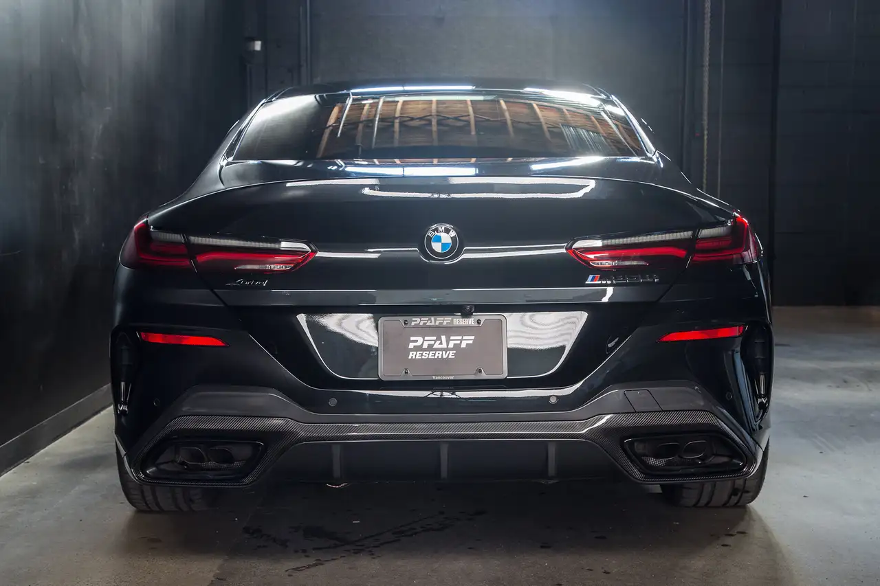 BMW 8 Series снимка BMW 8 Series